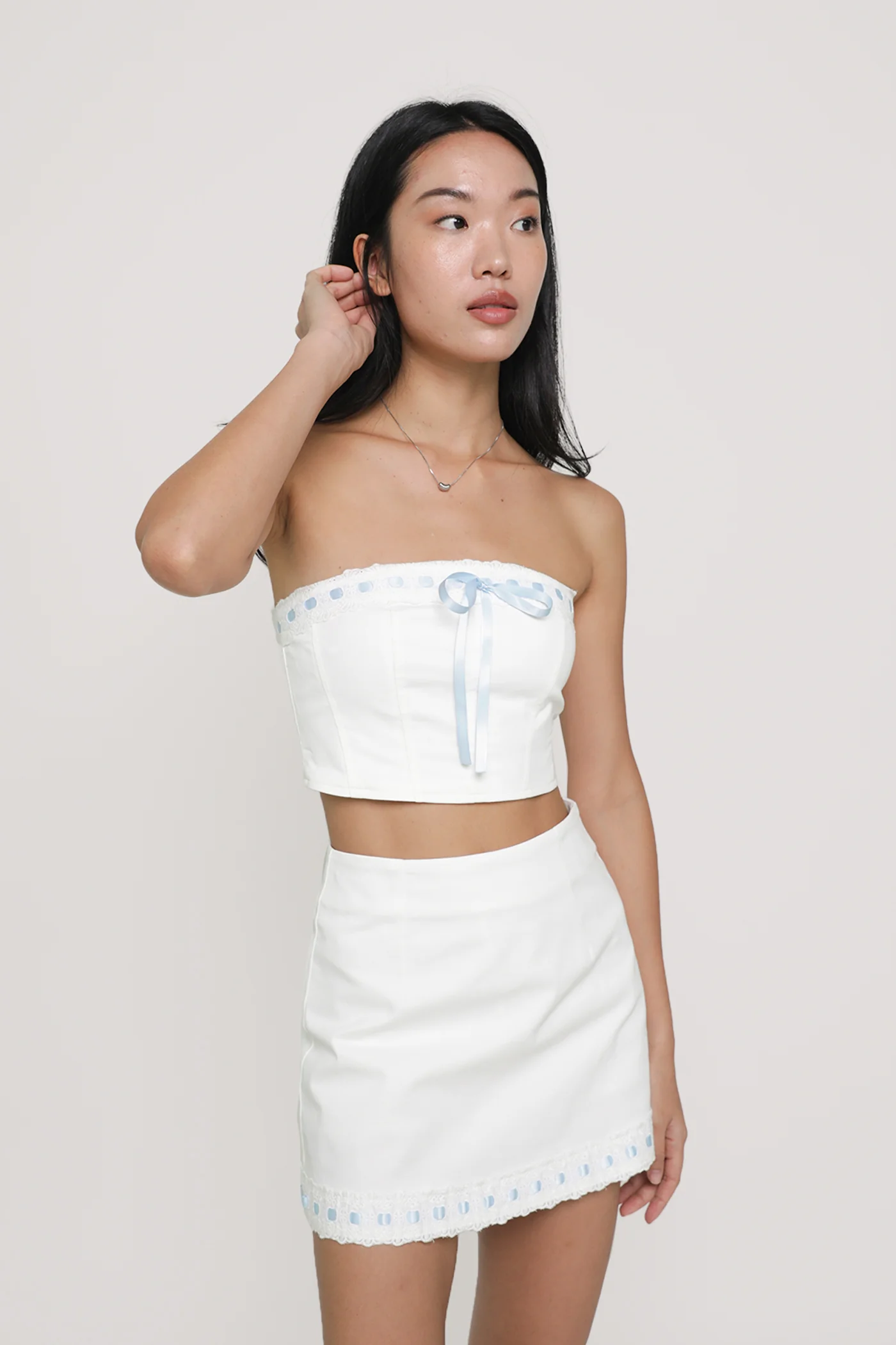 Anne Ribbon Embroidery Tube Top - Image 17