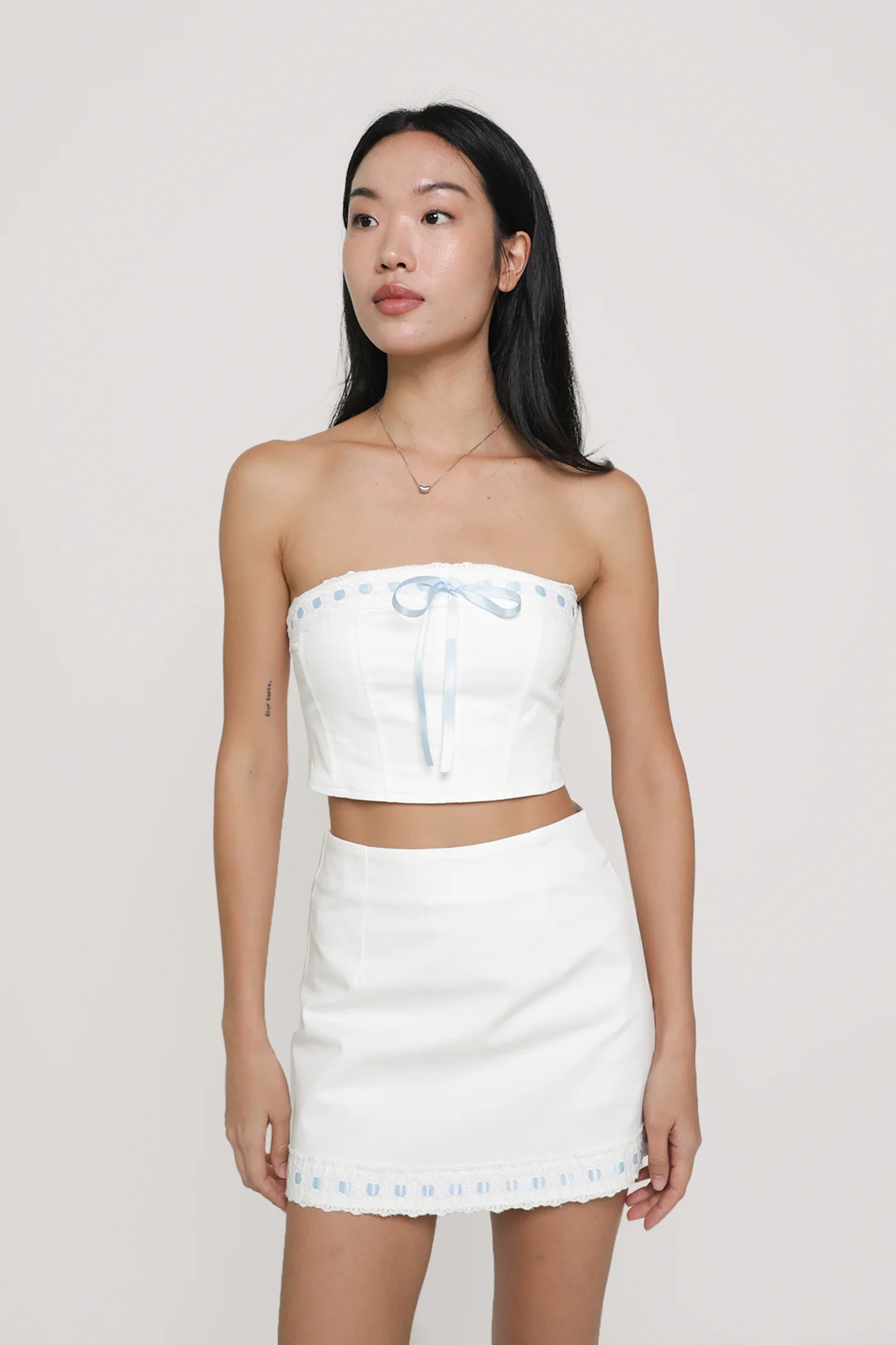 Anne Ribbon Embroidery Tube Top - Image 19