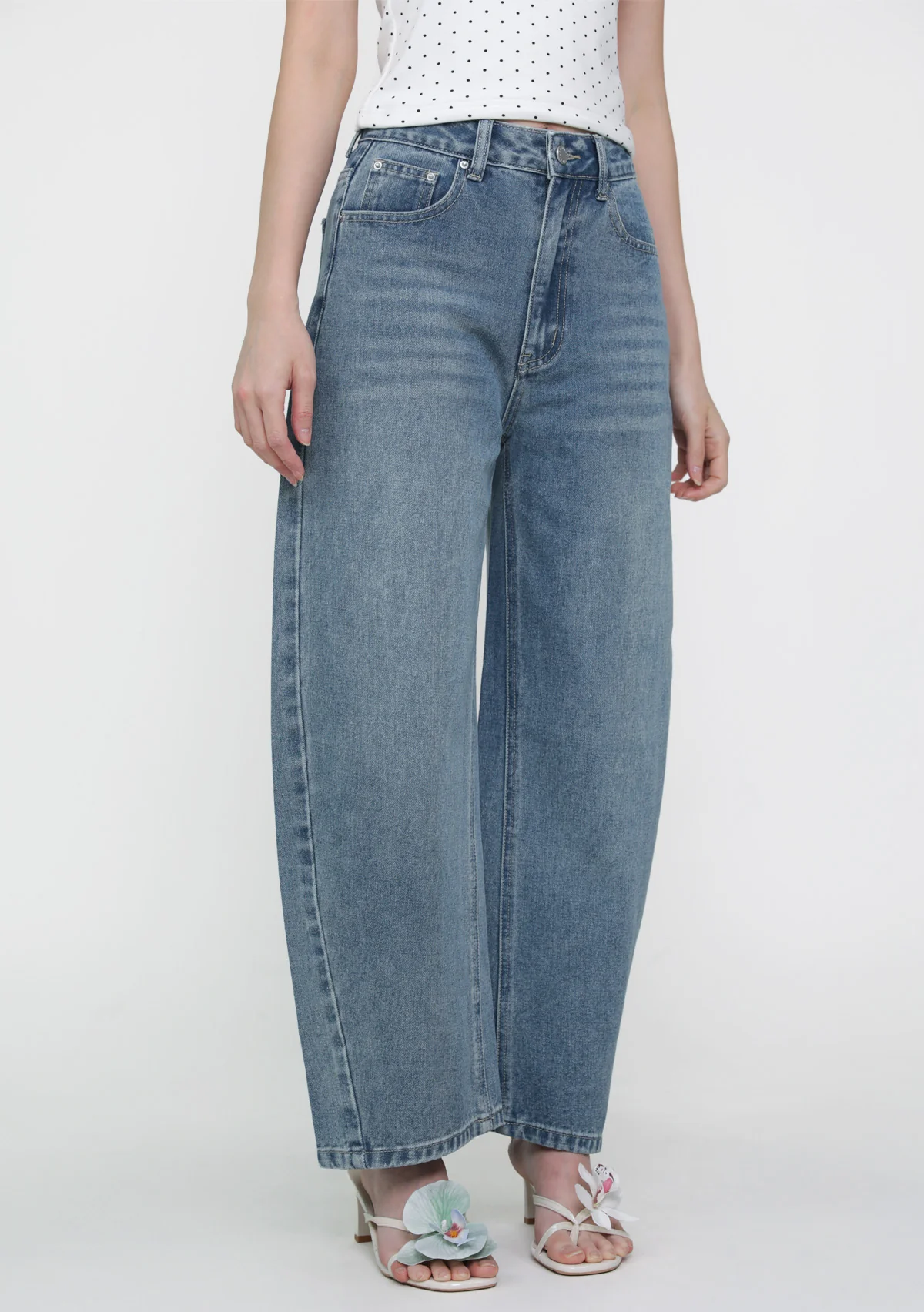 Arlo Barrel Denim Jeans - Image 10