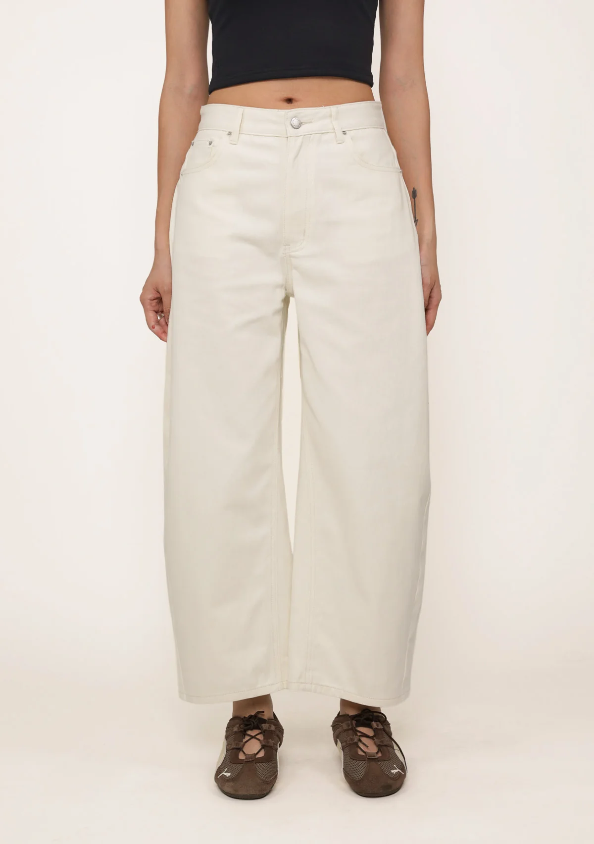 Arlo Barrel Denim Jeans (Cotton) - Image 9