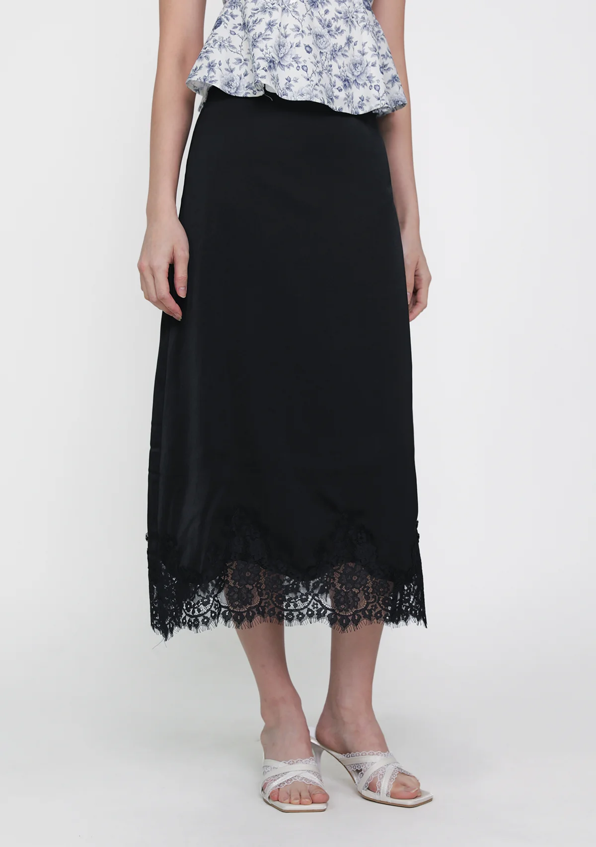 Aurénne Lace Hem Midi Skirt - Image 5