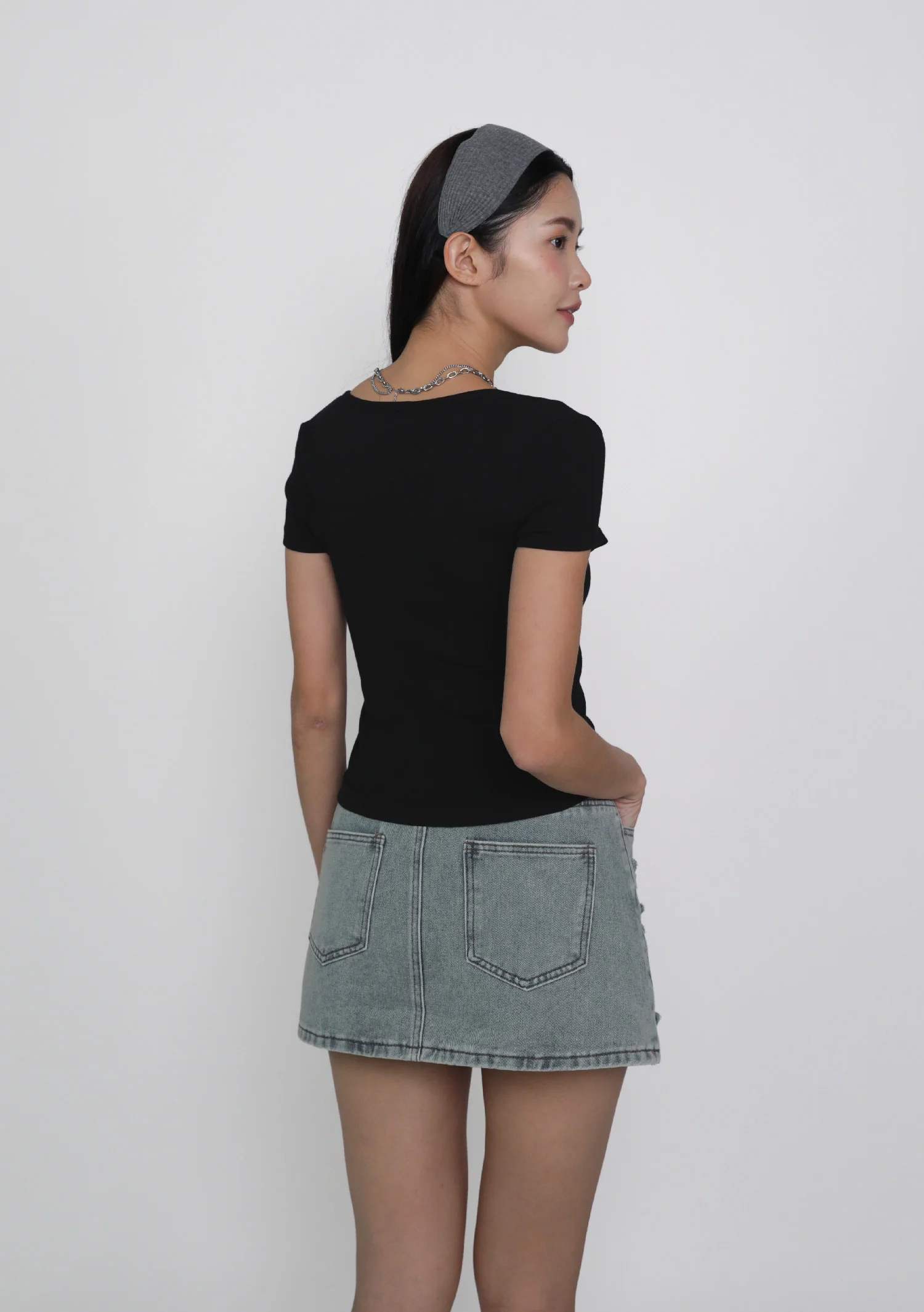 Bonnie Button Basic Top - Image 18