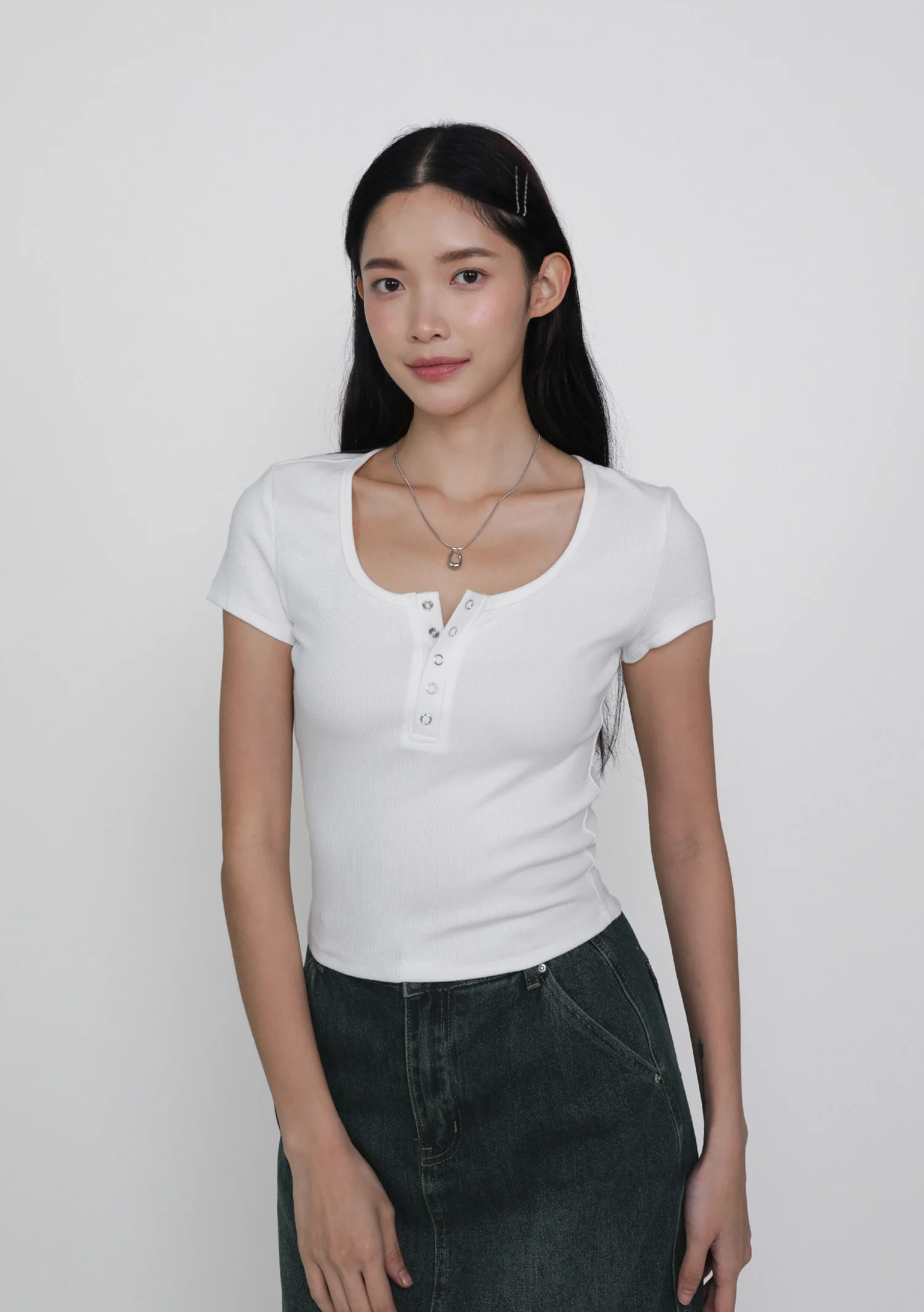 Bonnie Button Basic Top - Image 8