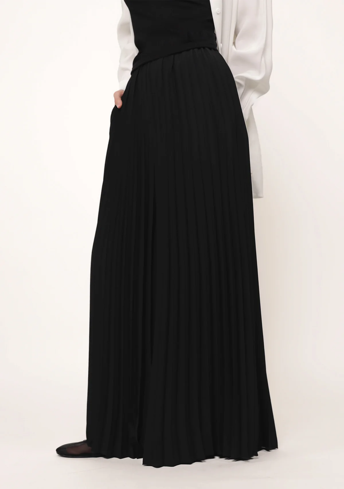 Caprina Pleated Wide Leg Pants - Image 14