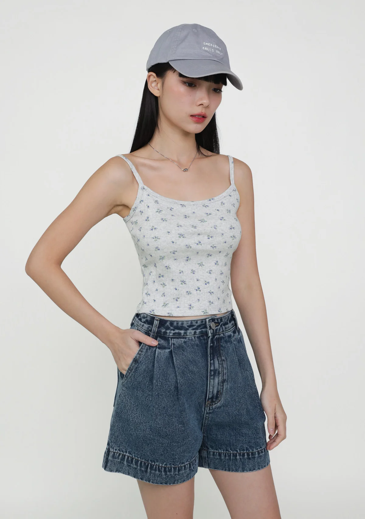 Shion Cuffed Denim Shorts - Image 4