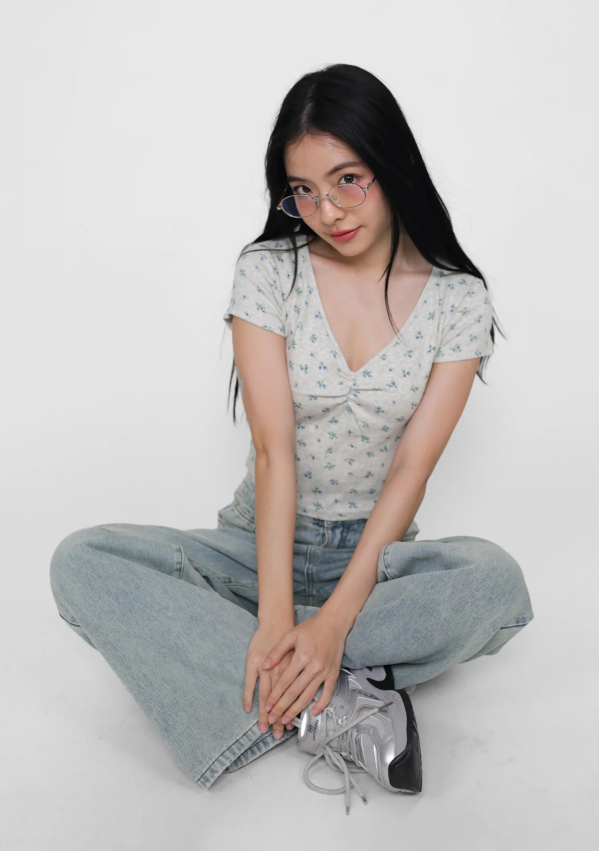 Daffodil Ruched Floral Top (Floral) - Image 2