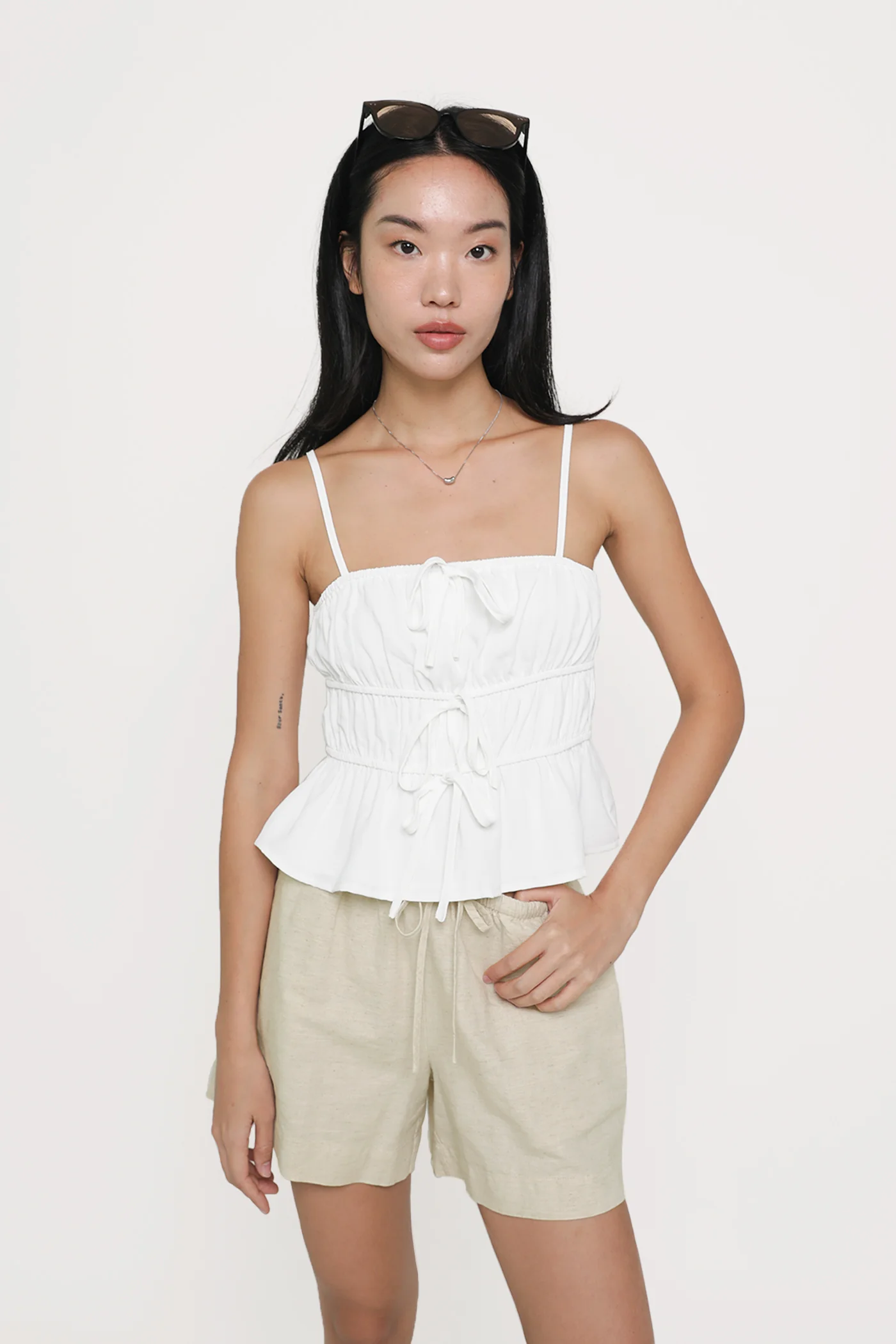 Dann Linen Shorts - Image 10