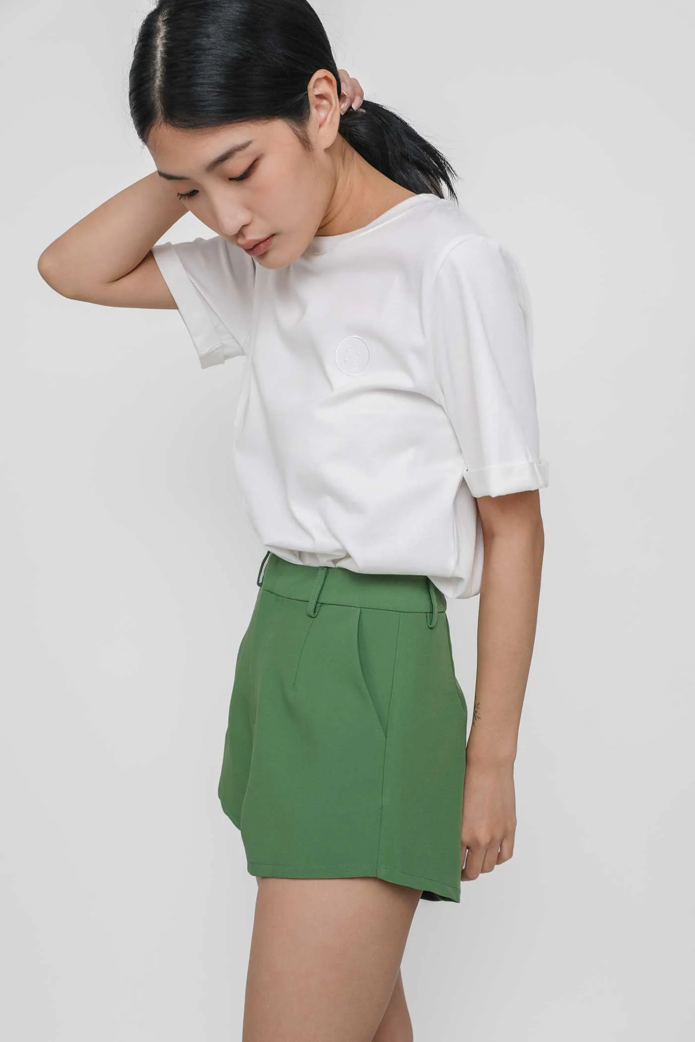 Drew Curved Hem Shorts - Image 11