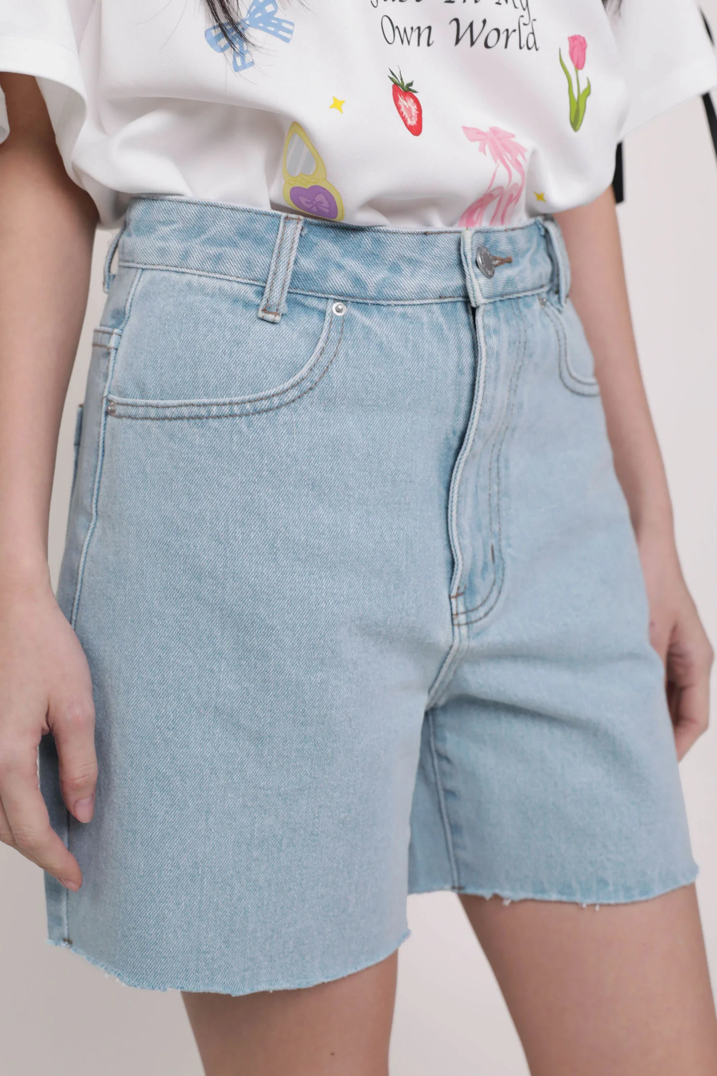 Elvina Raw Hem Mom Shorts - Image 12