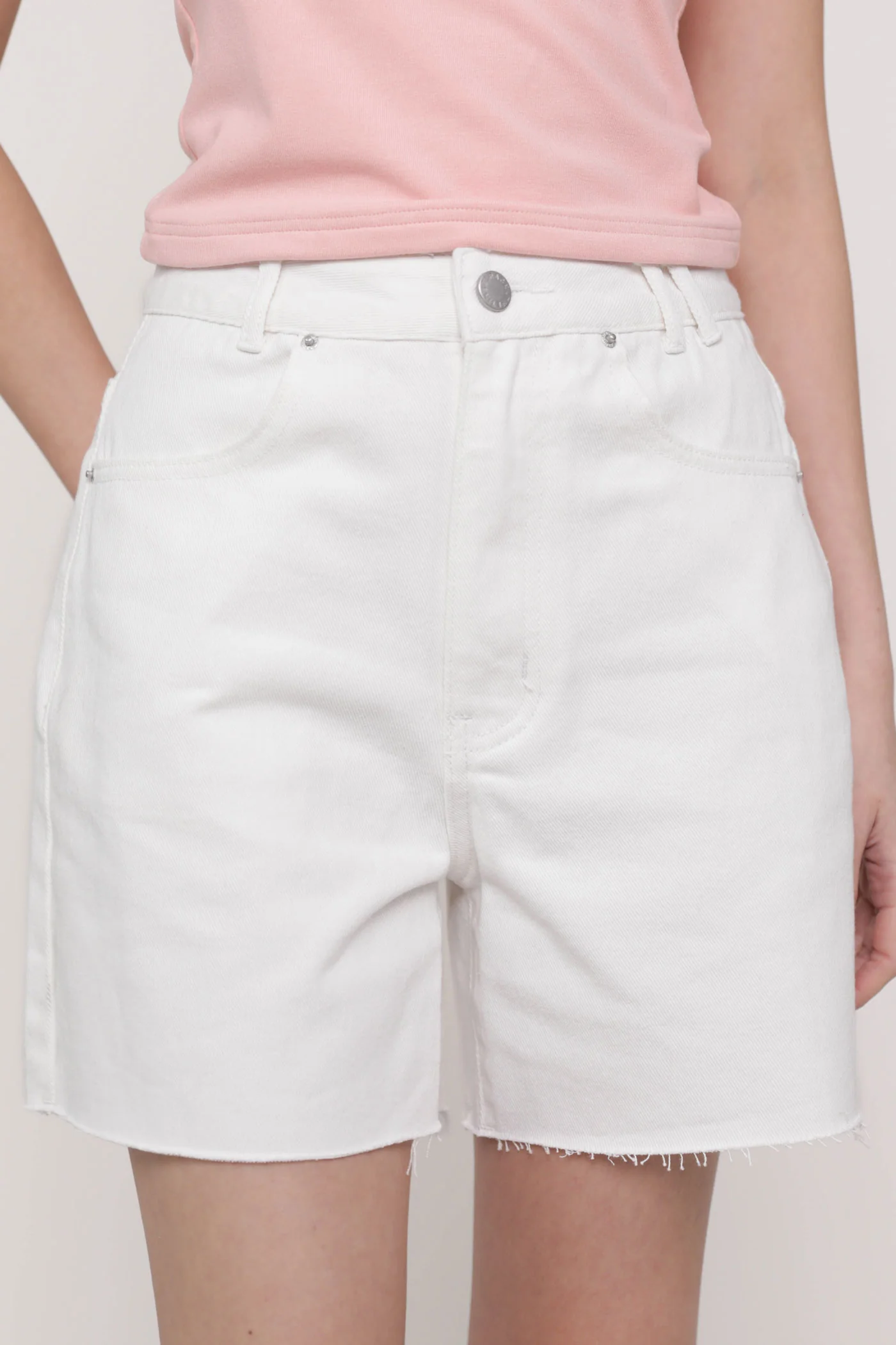 Elvina Raw Hem Mom Shorts - Image 19