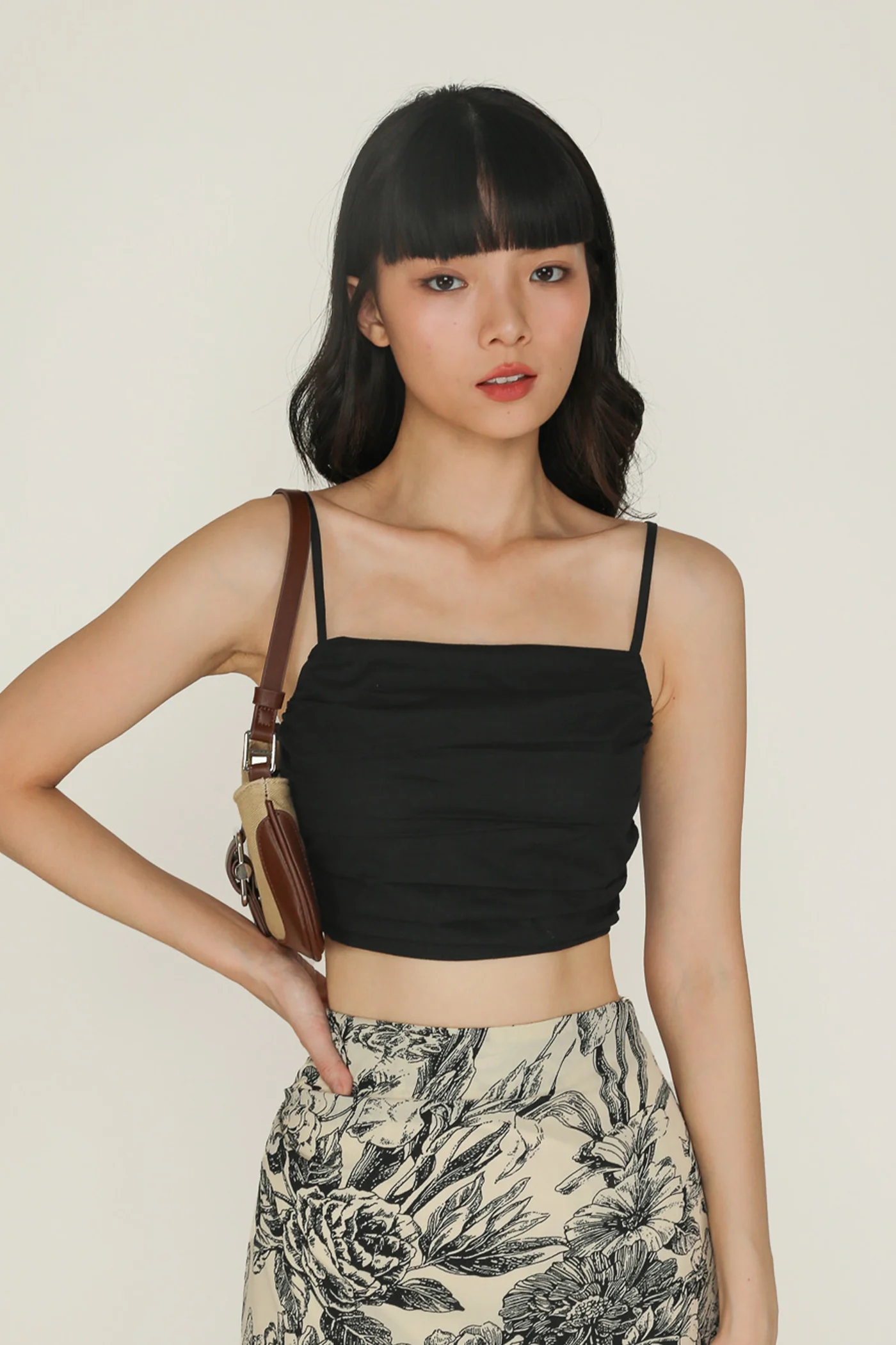 Eryn Ruched Side Crop Top - Image 10