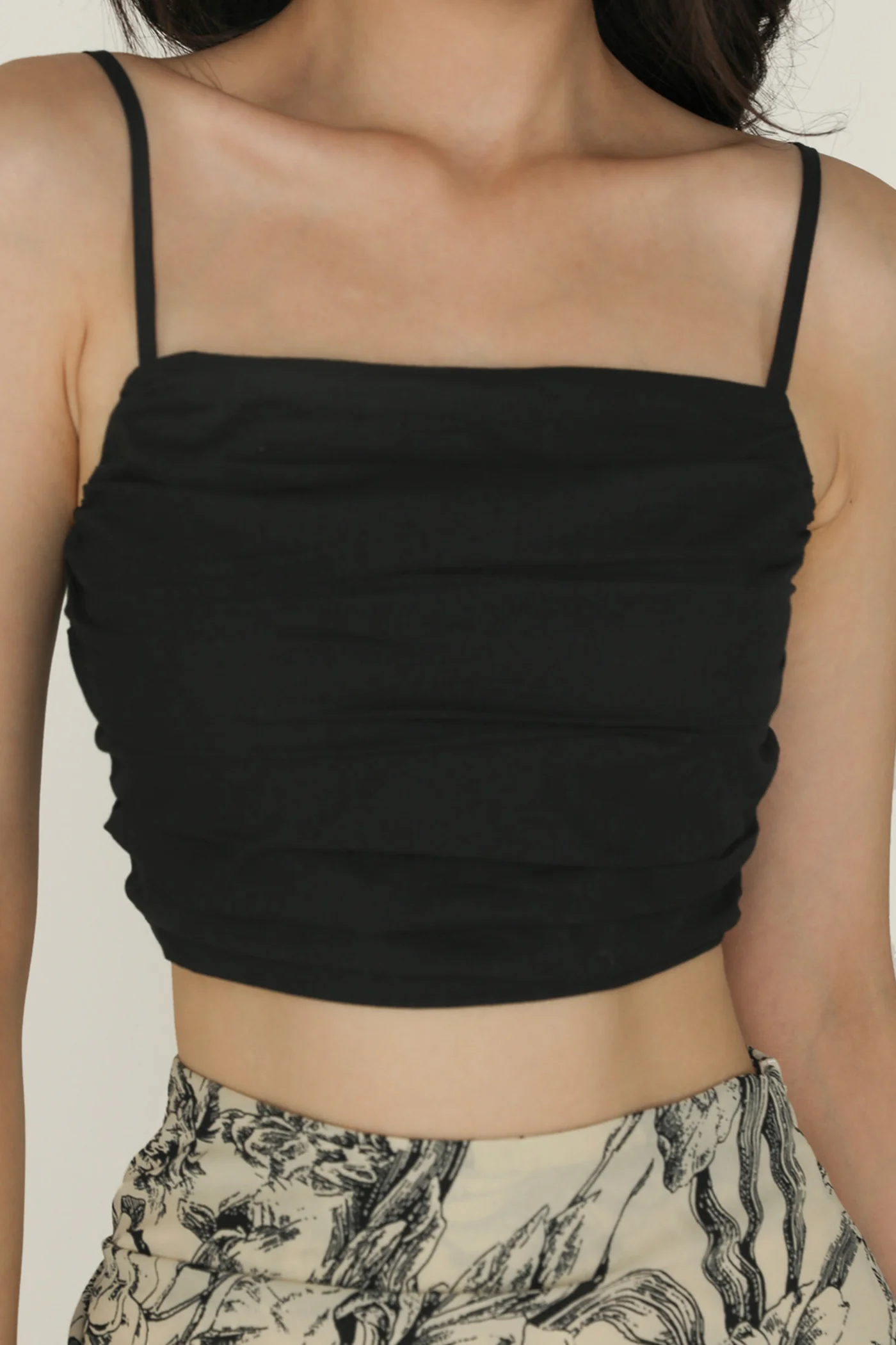 Eryn Ruched Side Crop Top - Image 11