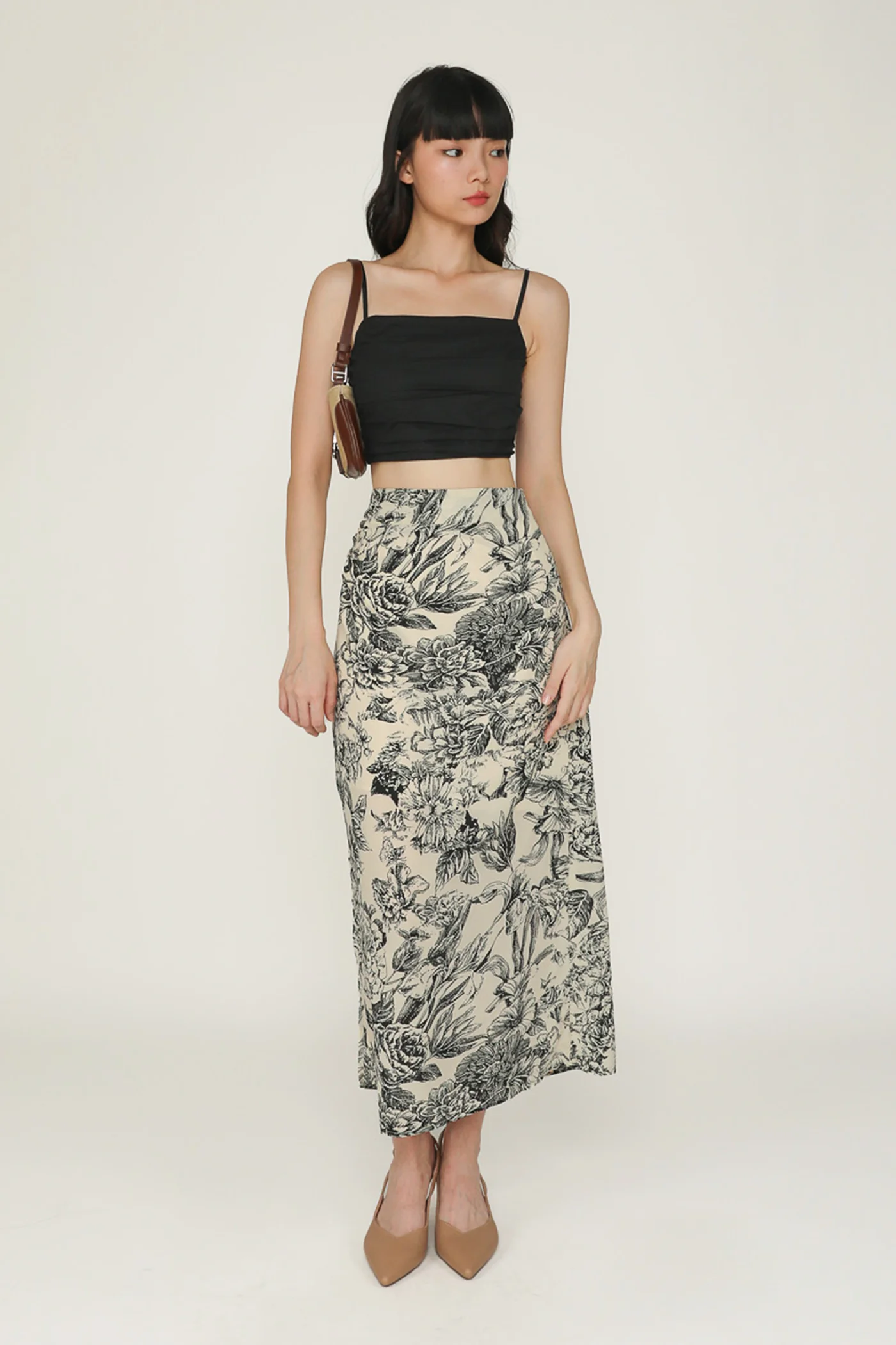 Eryn Ruched Side Crop Top - Image 13