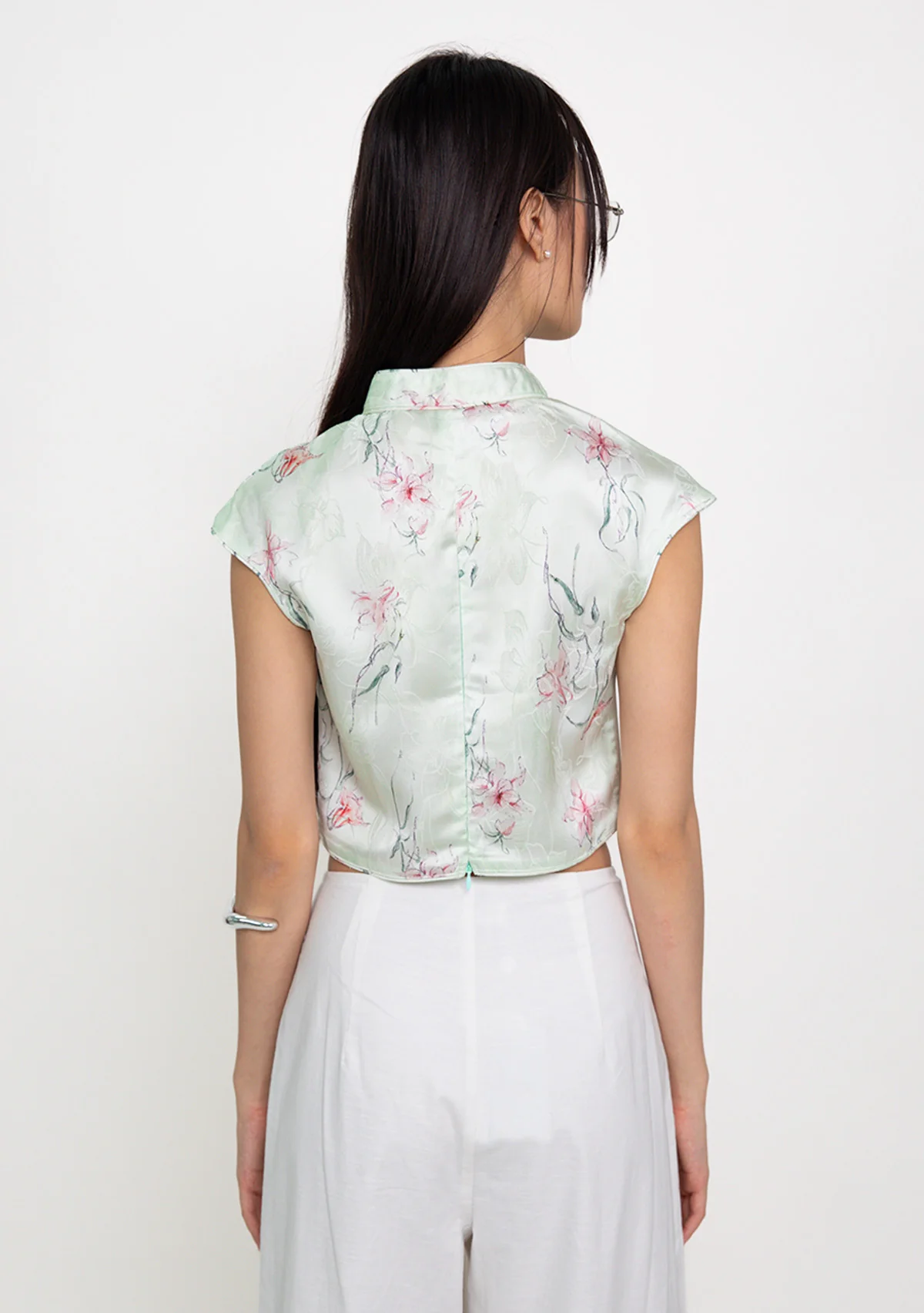 Ethna Mandarin Collar Button Top (Floral) - Image 15