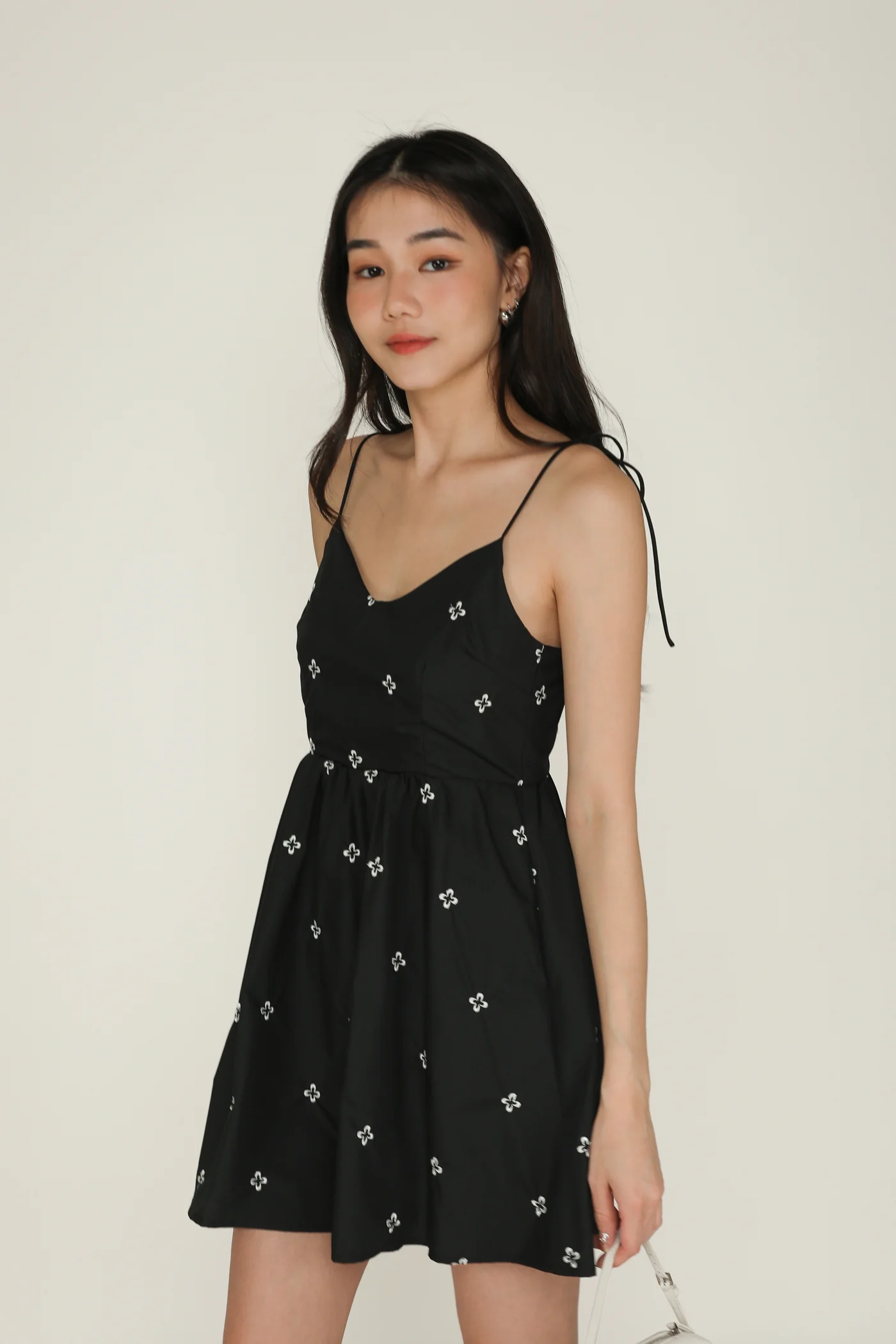 Evangeline Embroidery Romper - Image 2