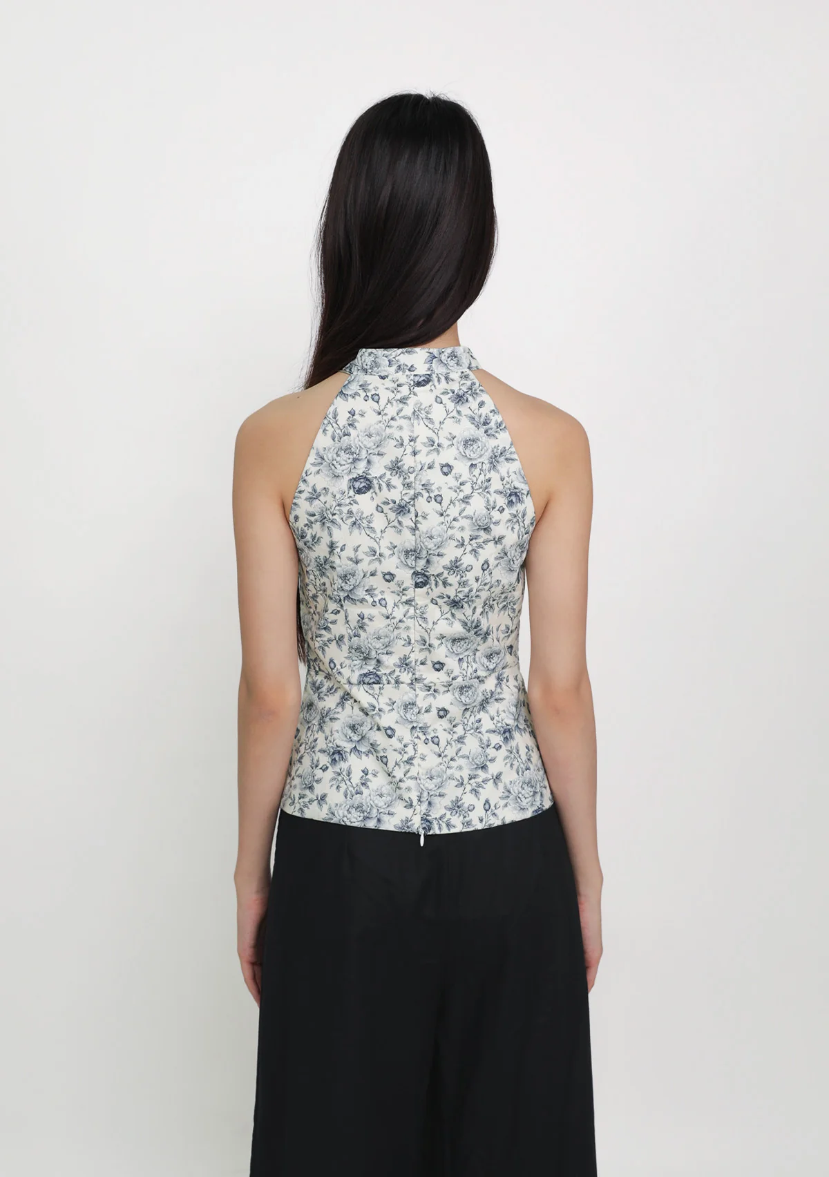 Fang Keyhole Qipao Halter Top (Floral) - Image 6