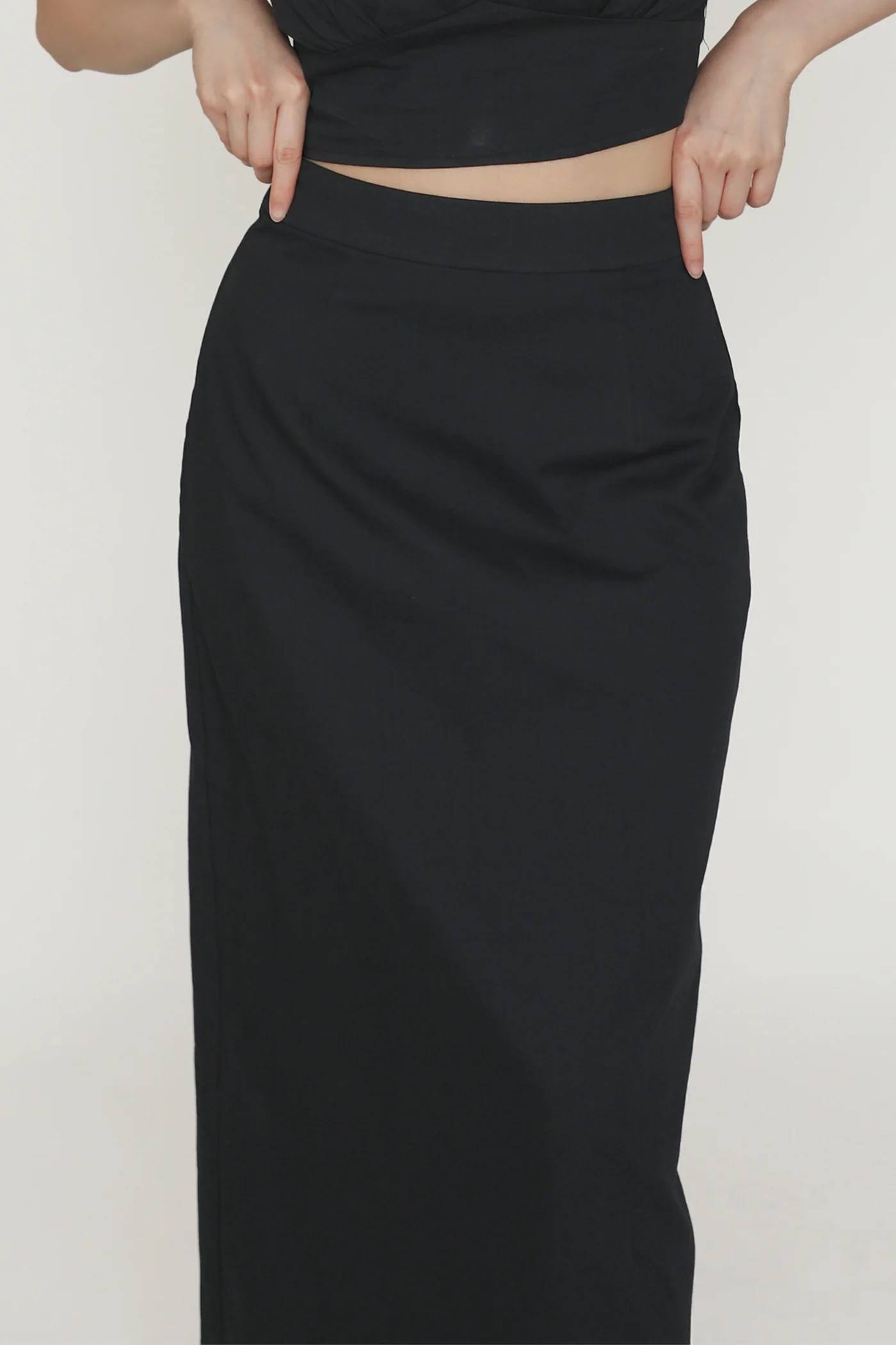 Gilda Linen Midi Skirt - Image 11