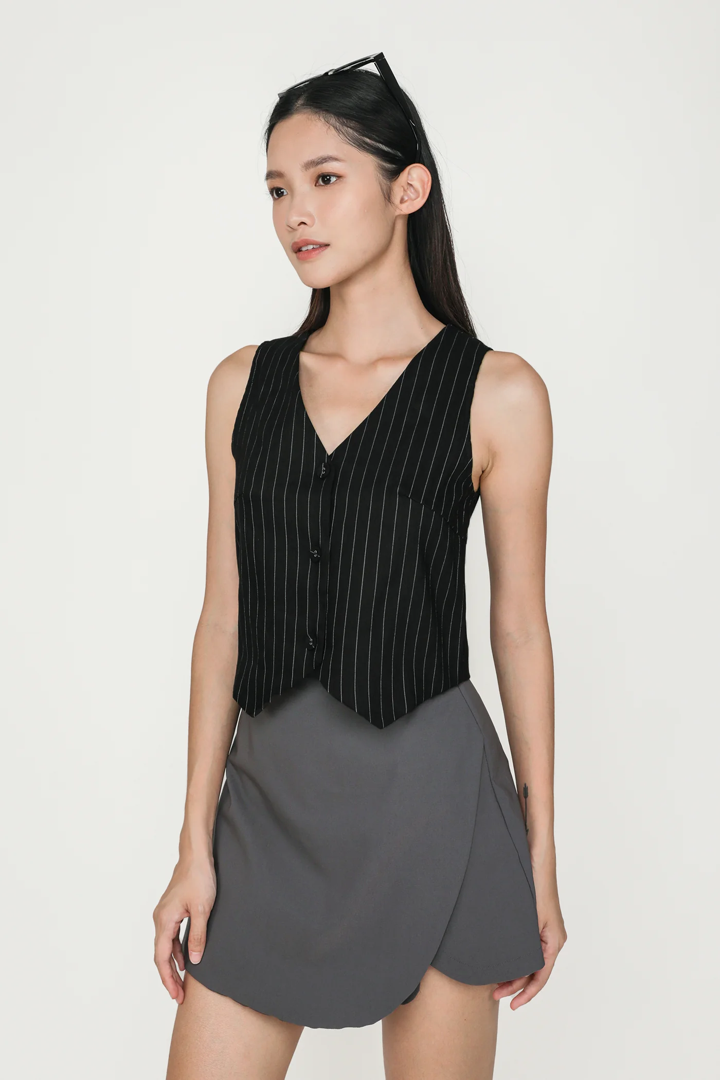 Giovanni Curved Hem Skorts - Image 17