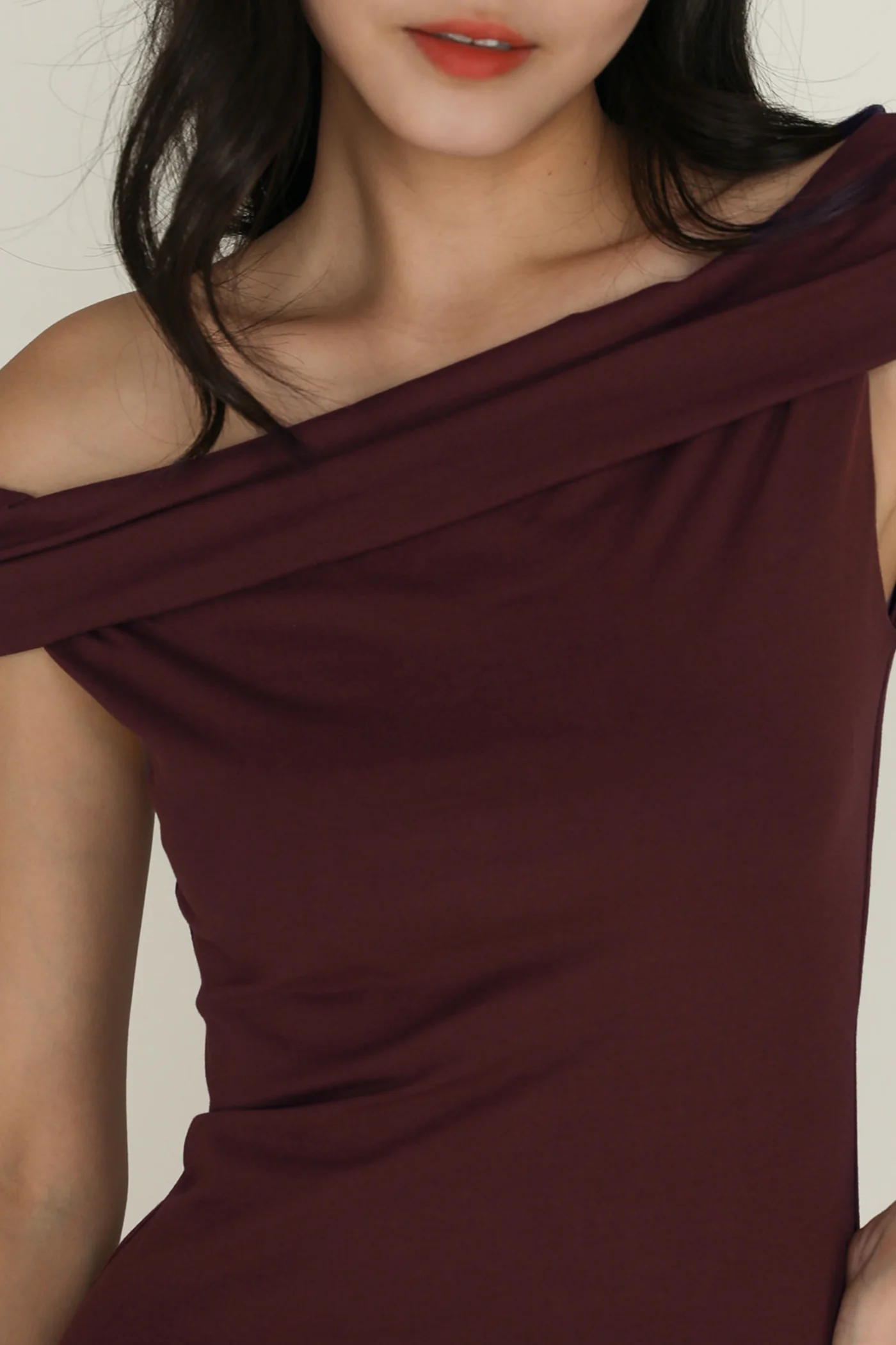 Helena Asymmetrical Shoulder Maxi Dress - Image 11