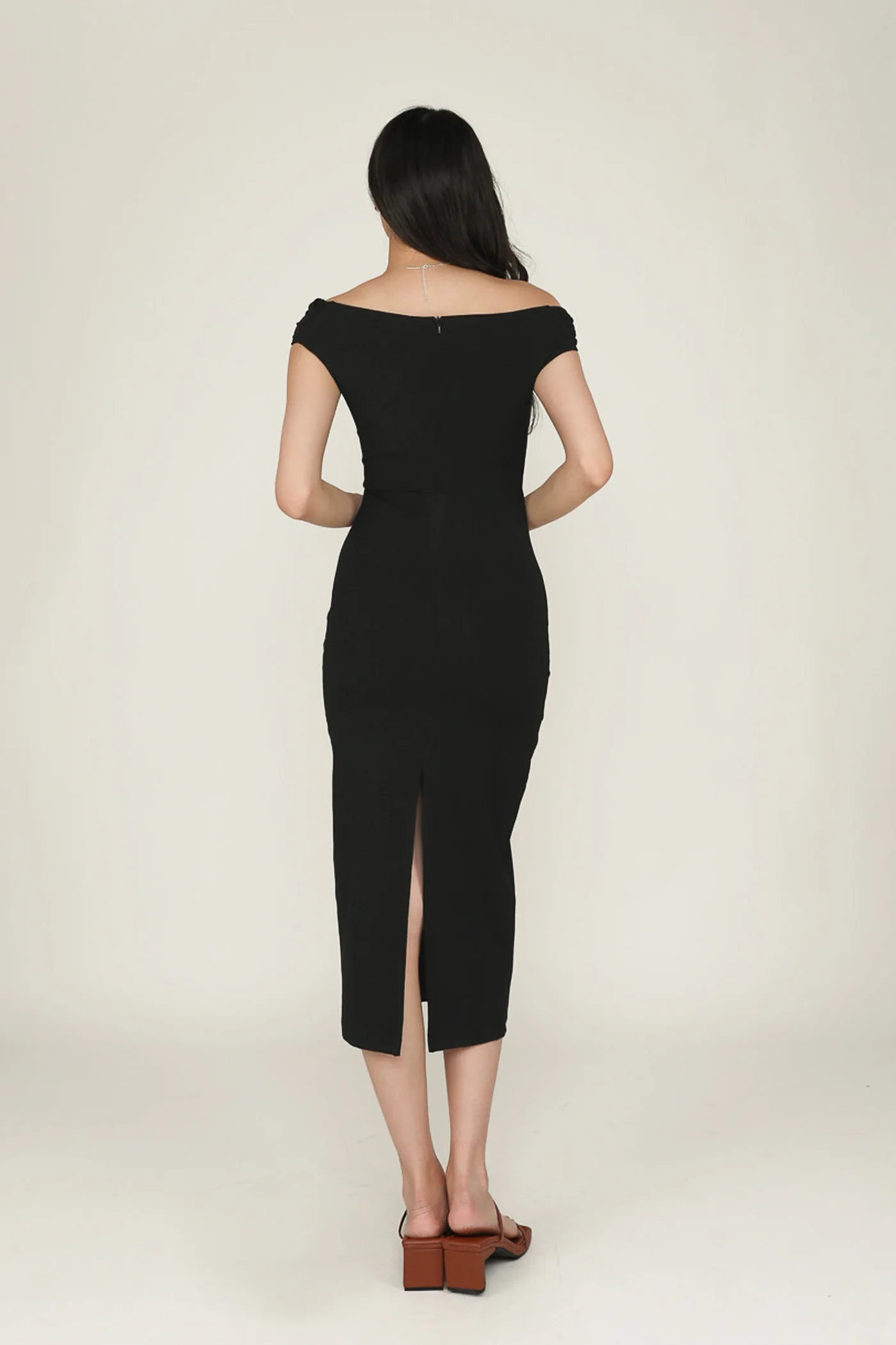Helena Asymmetrical Shoulder Maxi Dress - Image 7