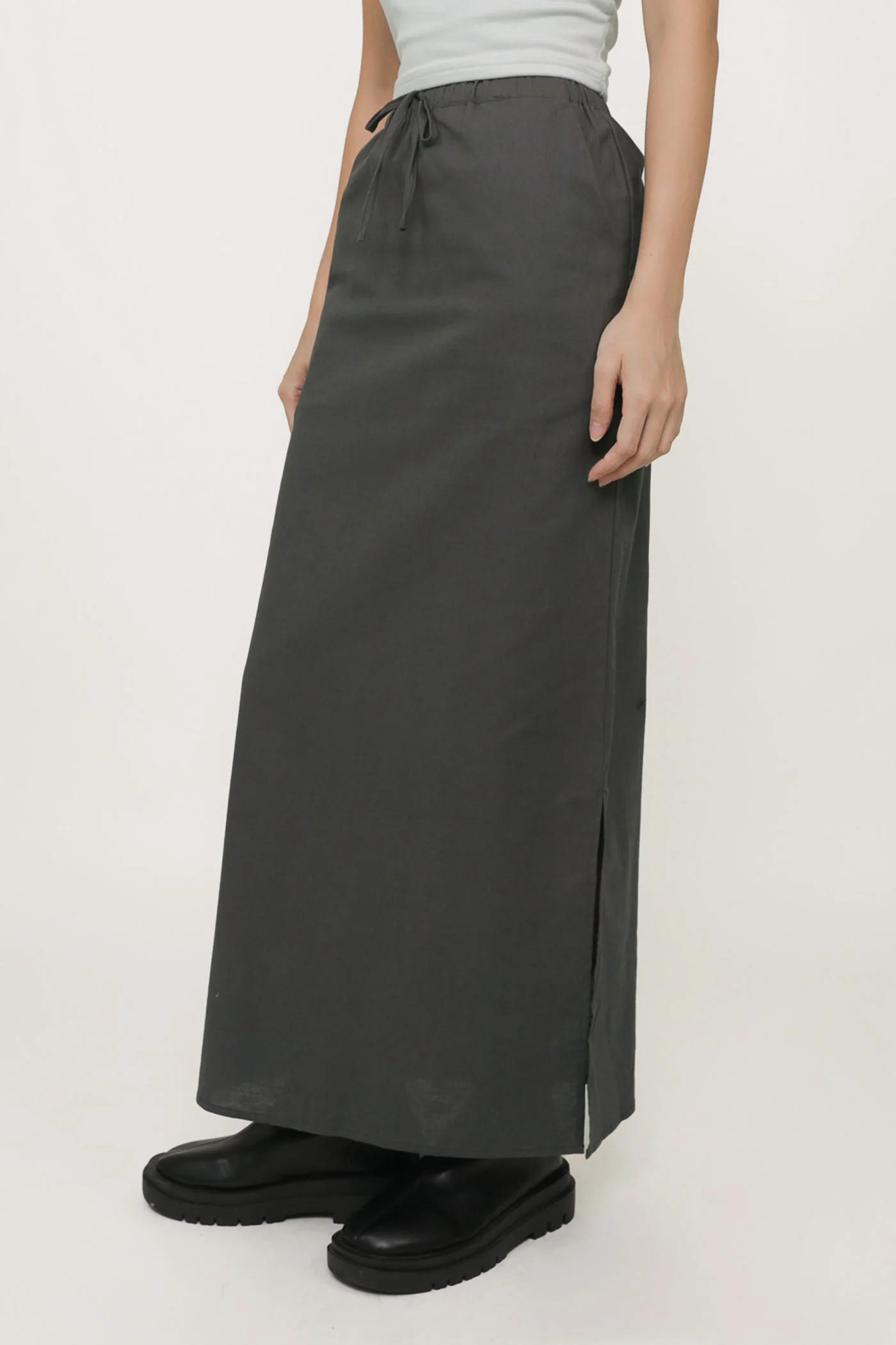 Jaden Linen Drawstring Maxi Skirt - Image 21