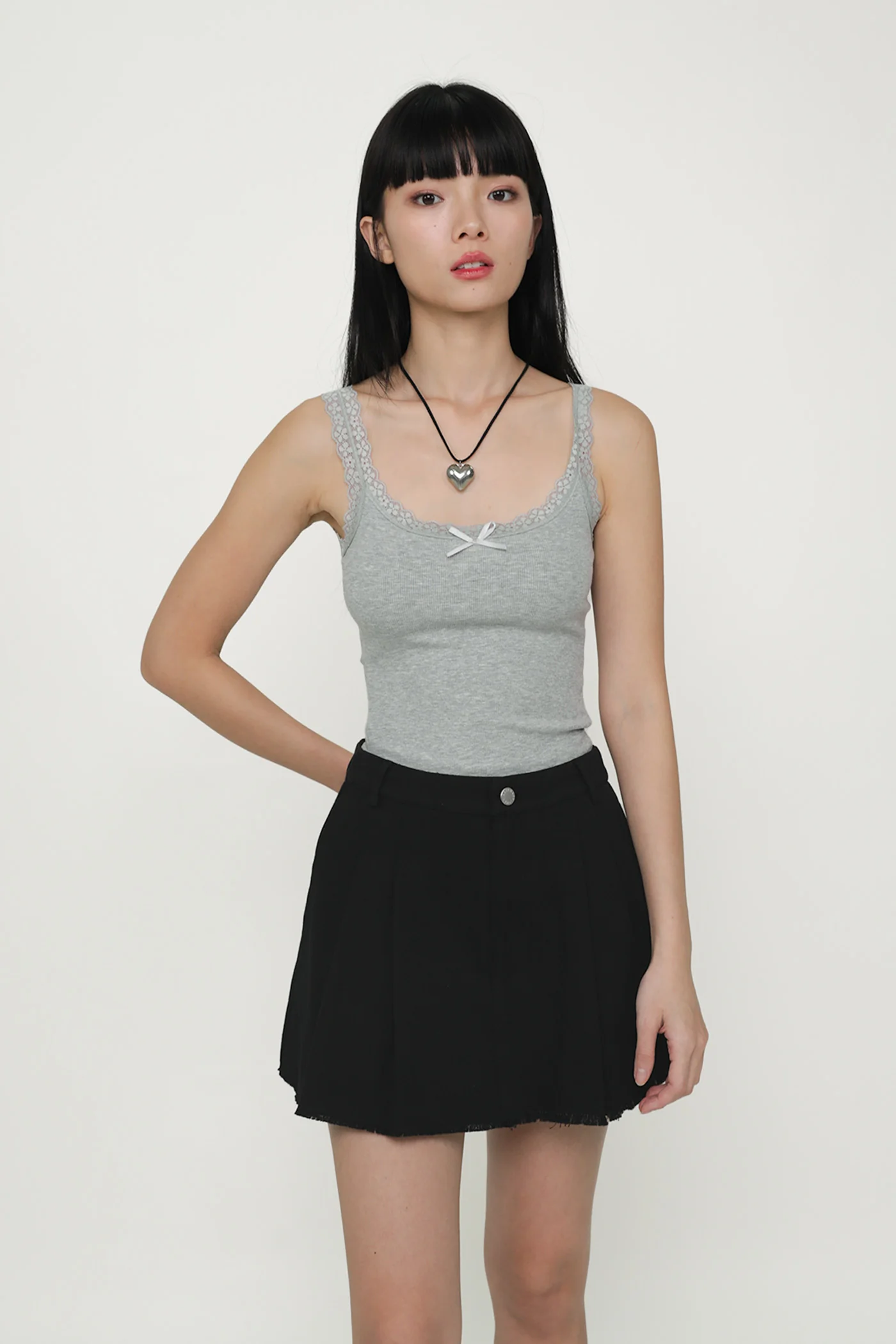 Jerry Pleated Frayed Hem Skorts - Image 18