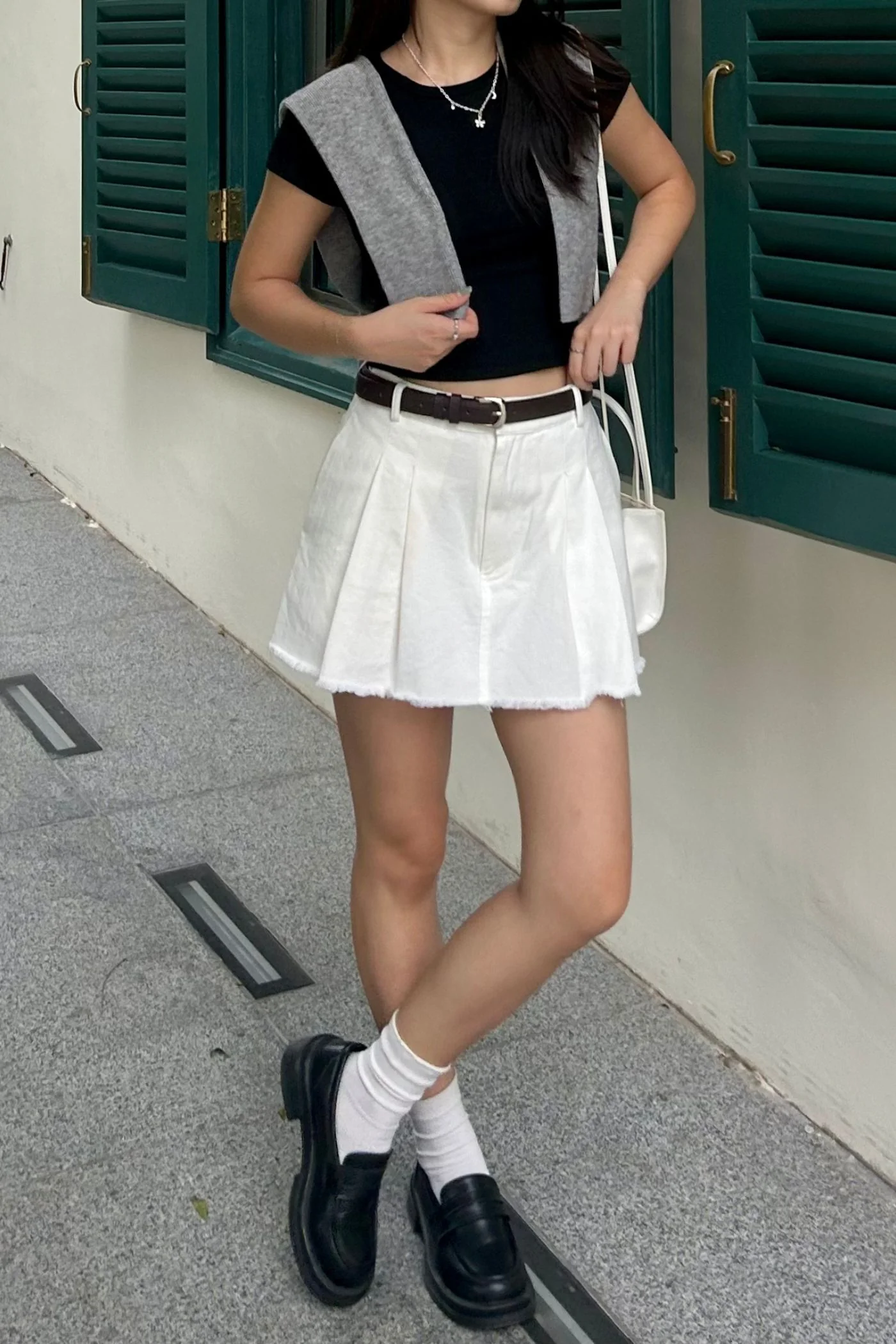 Jerry Pleated Frayed Hem Skorts - Image 8