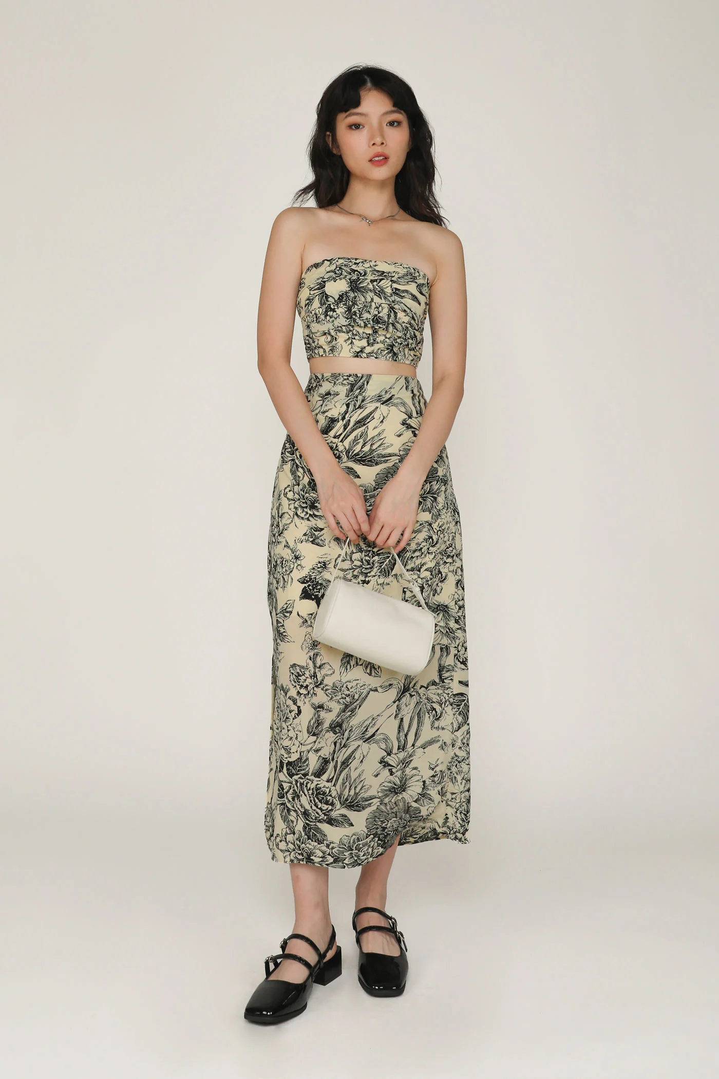 Jiselle Ruched Side Midi Skirt - Image 2