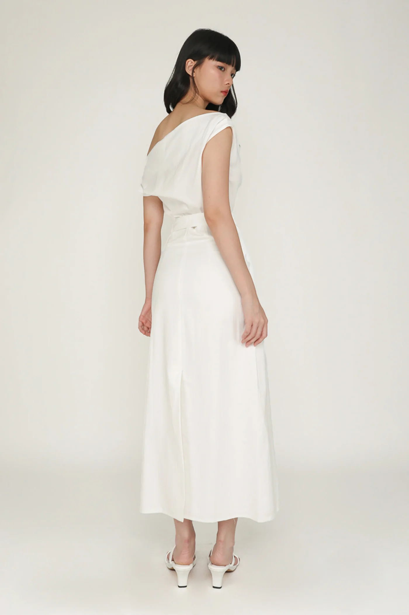 Kael Asymmetrical Shoulder Maxi Dress - Image 7