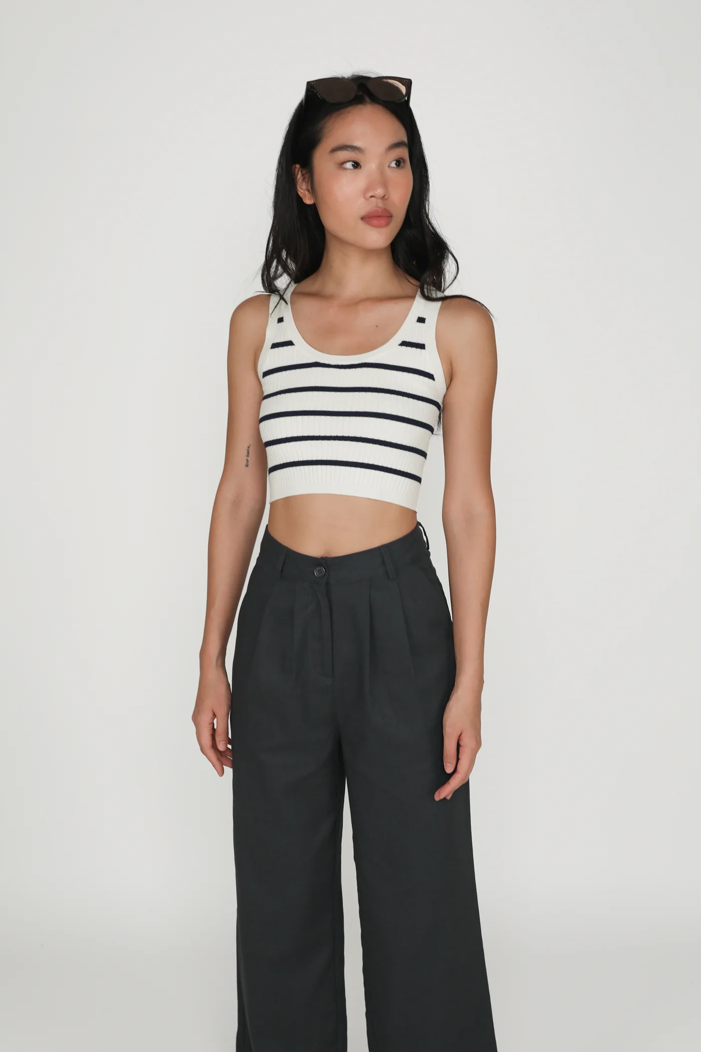 Kason Pleated Linen Pants - Image 10