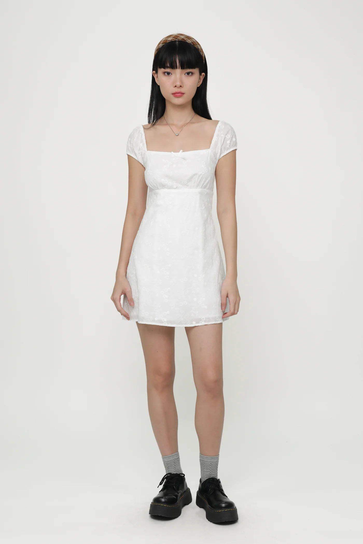 Lovelle Eyelet Sleeve Romper - Image 10