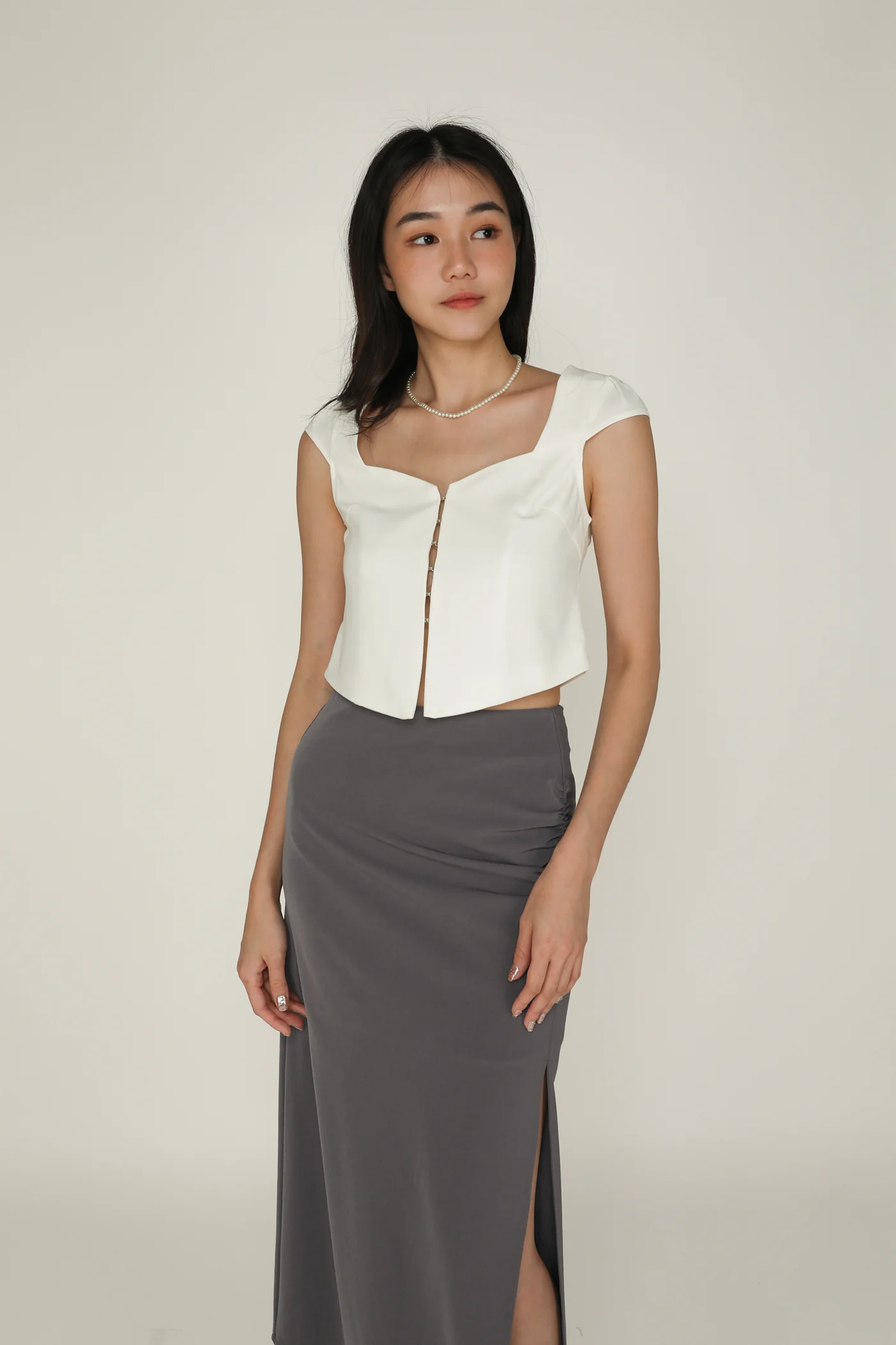 Petite Amina Ruched Side Maxi Skirt - Image 8