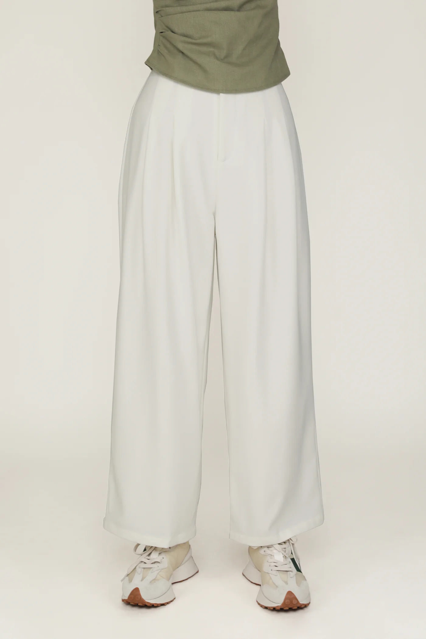 Petite Zach Pleat Front Pants - Image 18