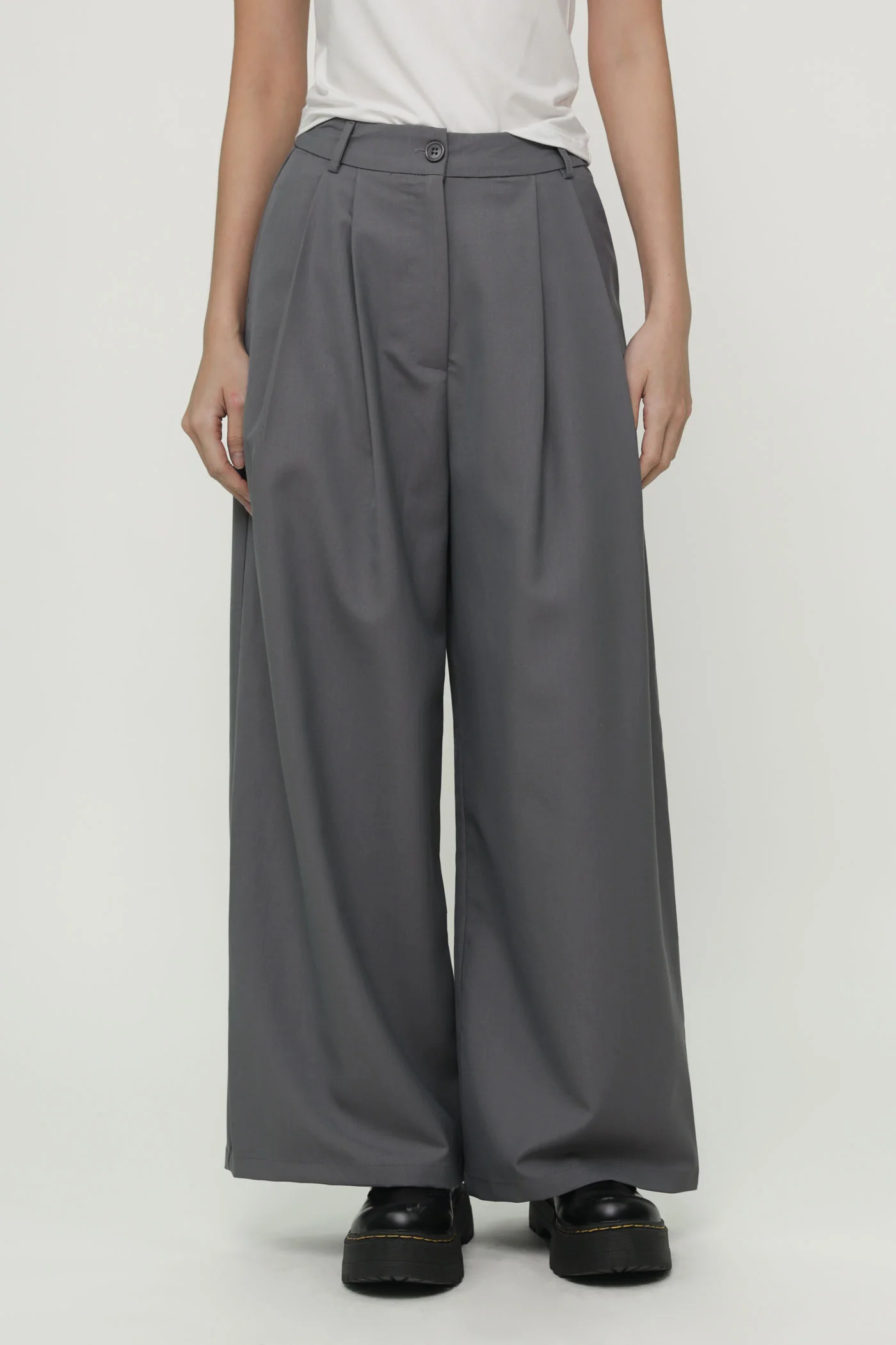 Petite Zena Tailored Pleated Pants - Image 10