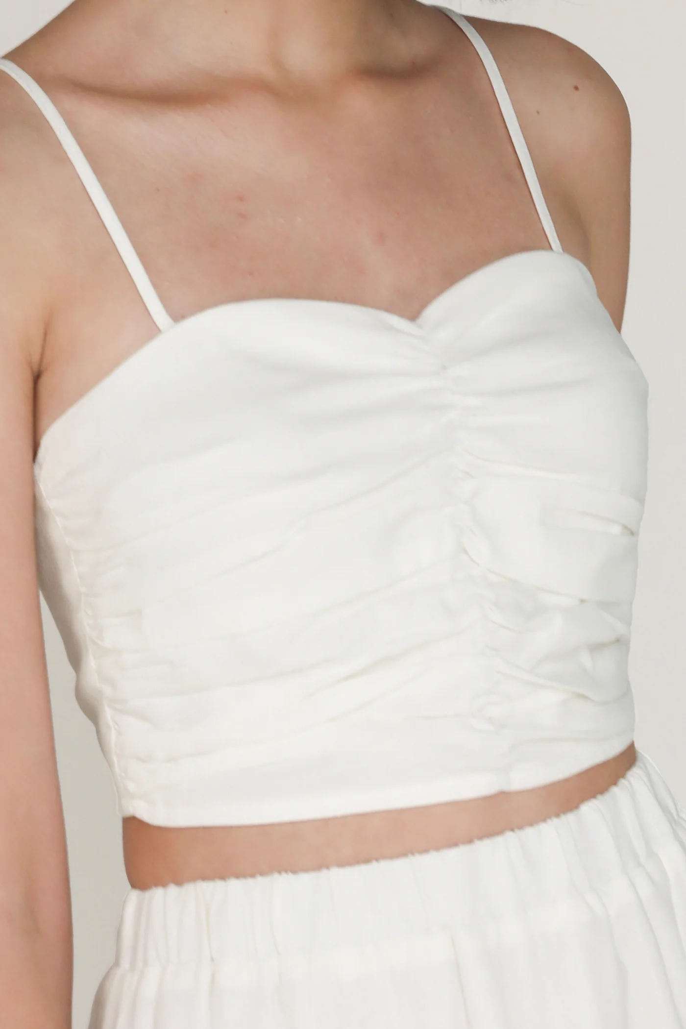 Polina Ruched Linen Crop Top - Image 4