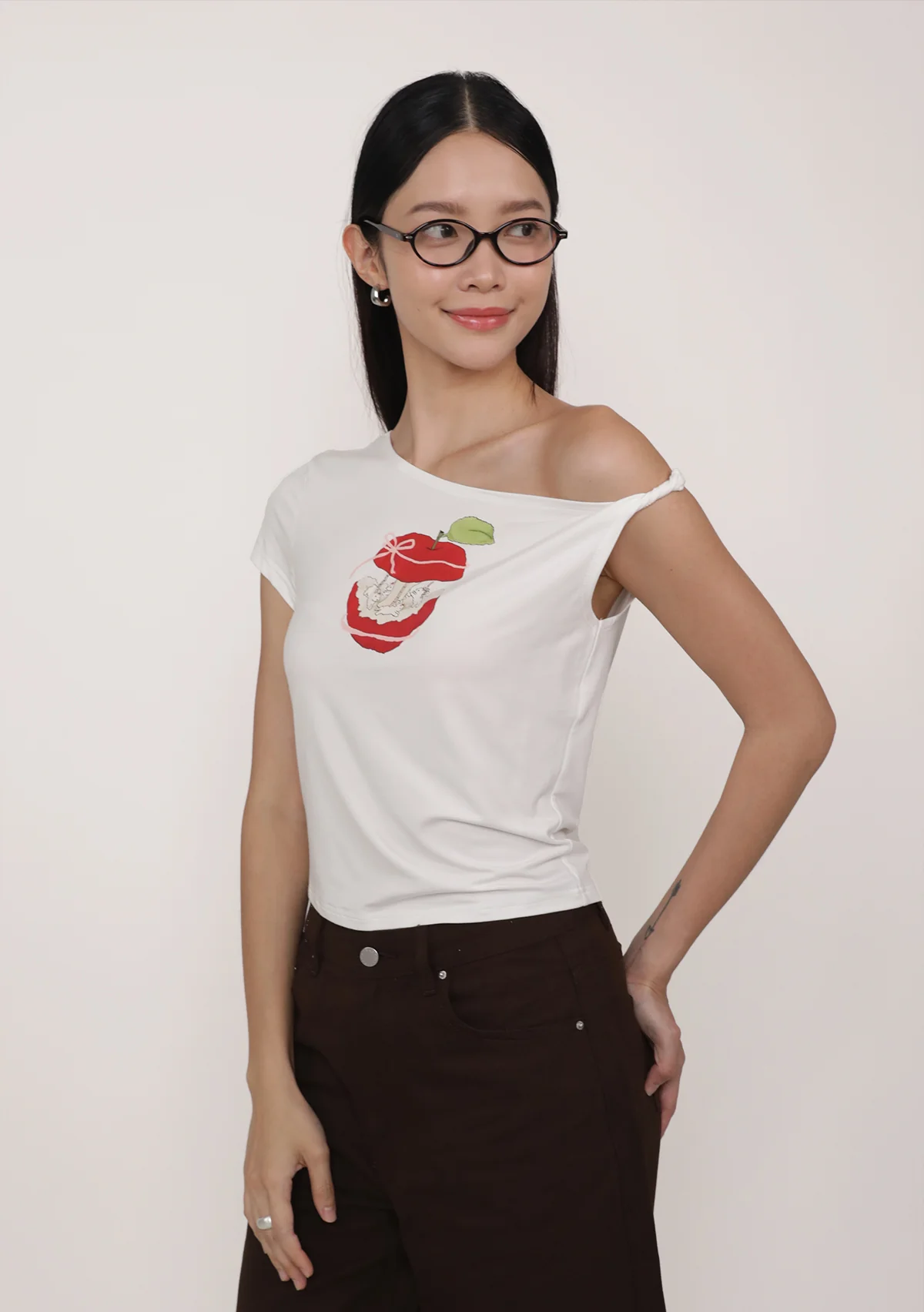 Pommy Bunny Off Shoulder Top - Image 5