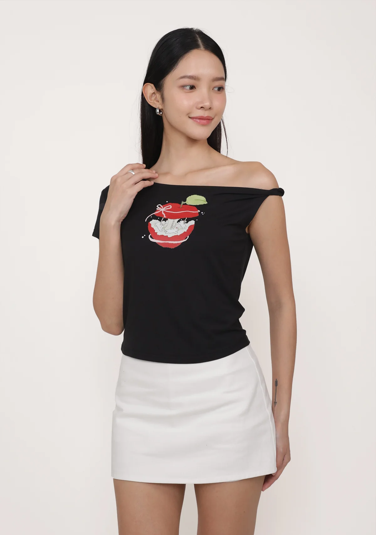 Pommy Bunny Off Shoulder Top - Image 8