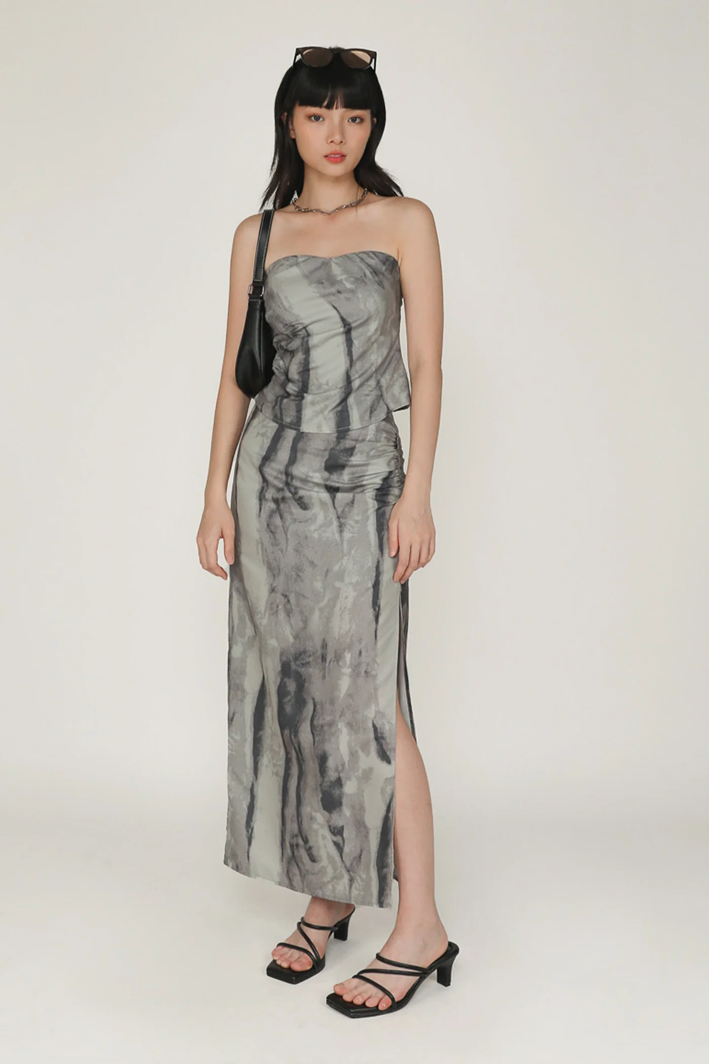 Regular Amina Ruched Side Maxi Skirt - Image 21