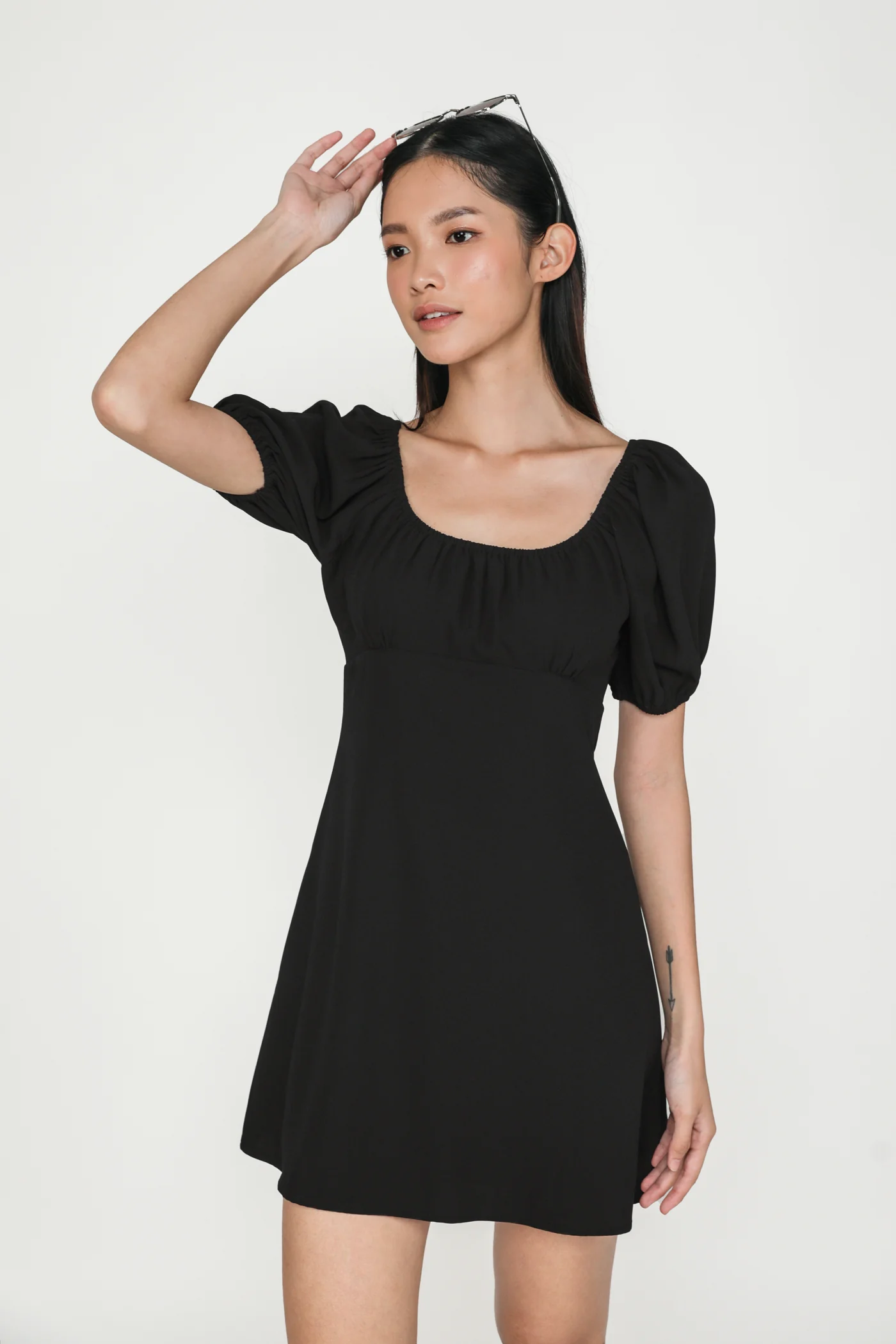 Rei Puffy Sleeve Dress - Image 11