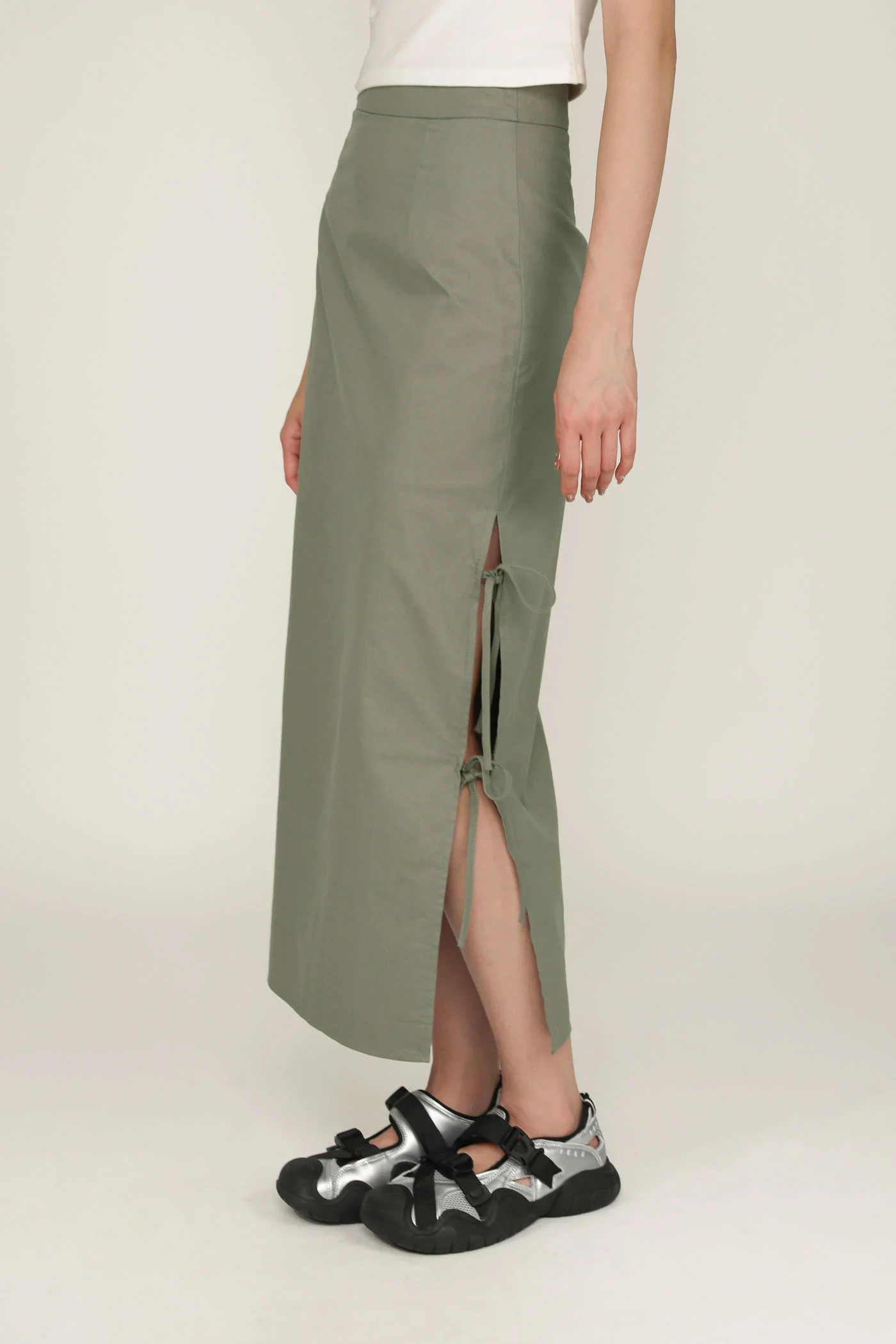 Valentia Ribbon Midi Skirt - Image 11