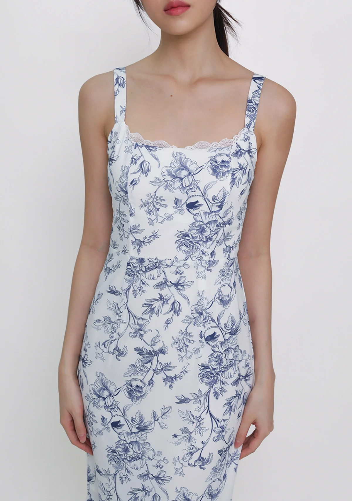 Vanessa Padded Fishtail Dress (Toile) - Image 10