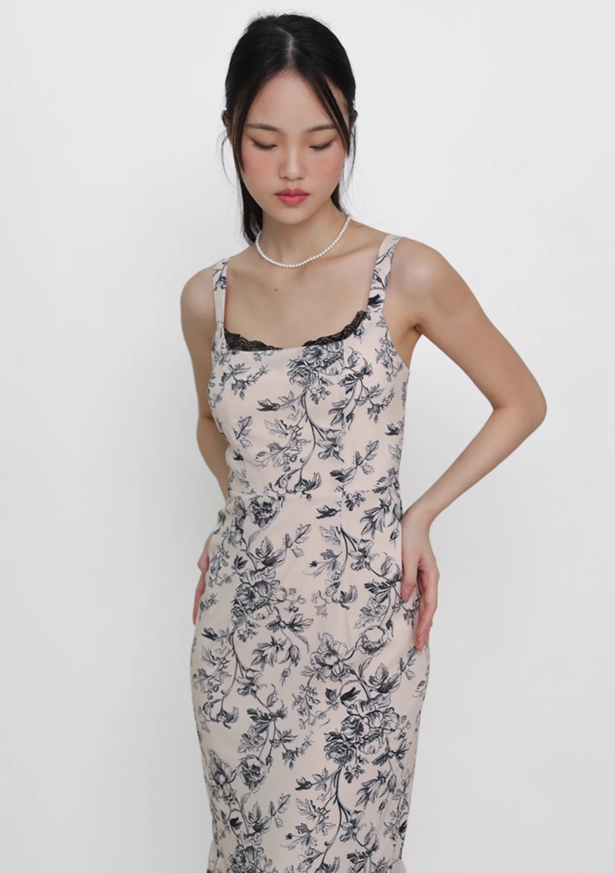 Vanessa Padded Fishtail Dress (Toile) - Image 12