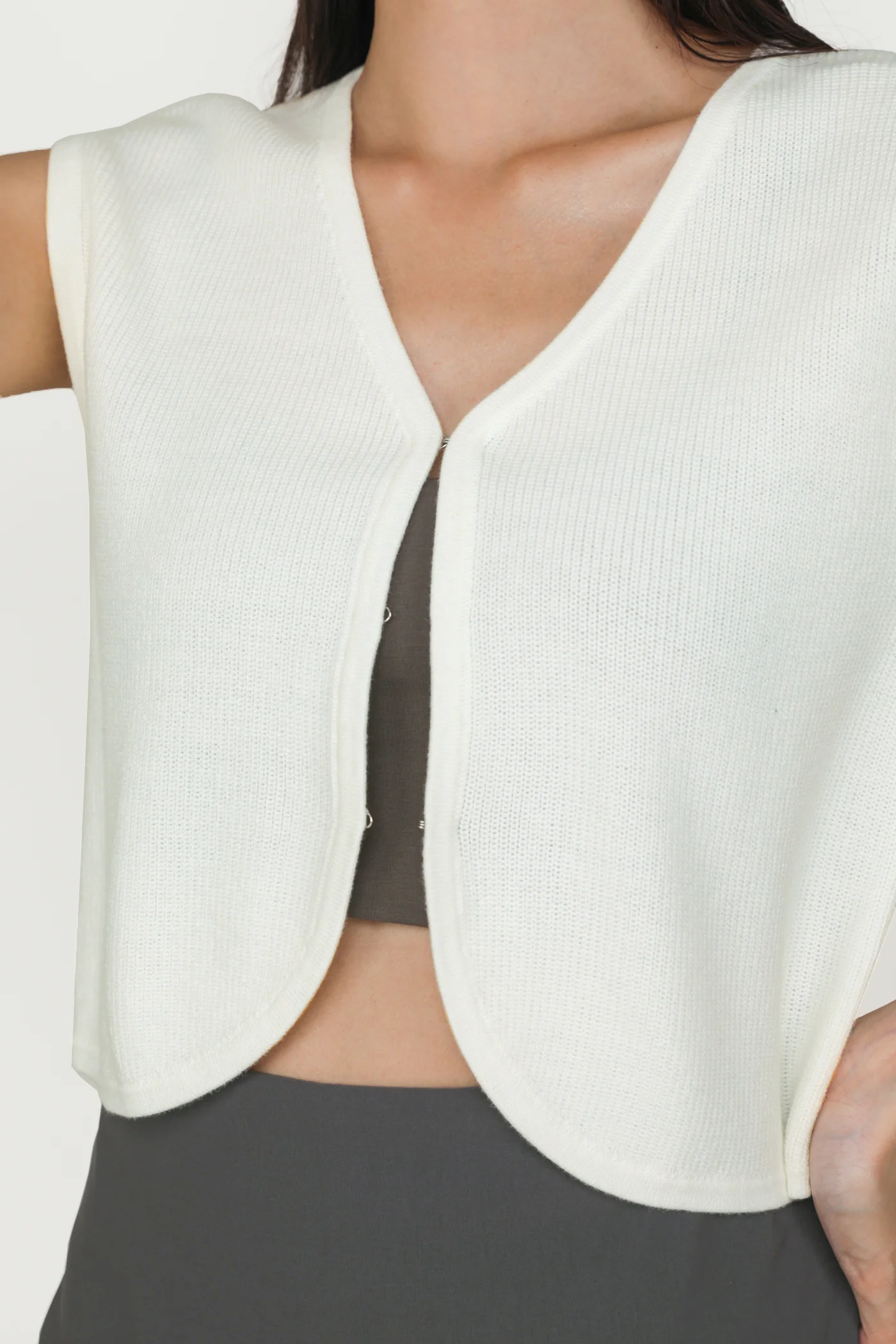 Yuki Knit Vest Top - Image 11