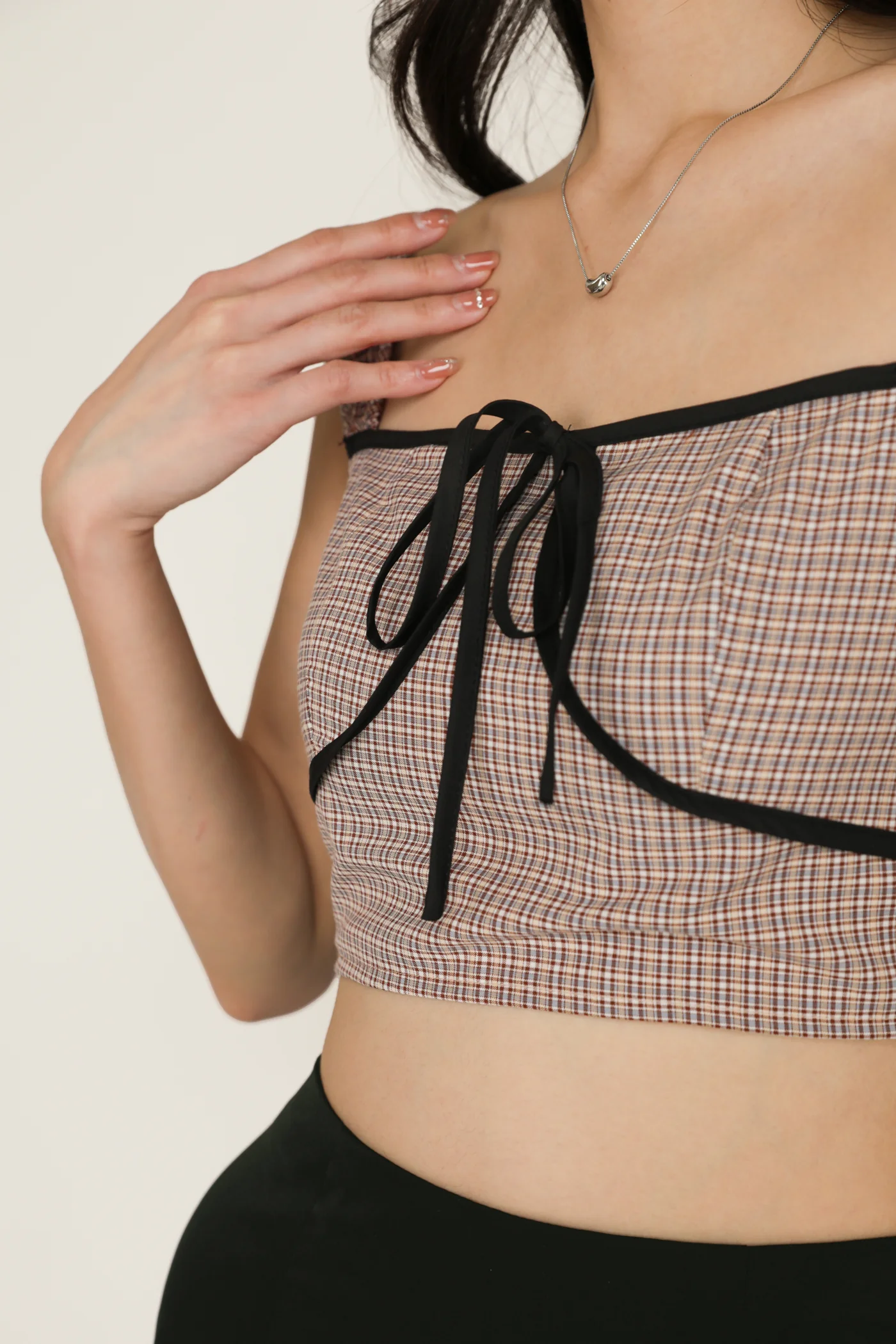 Zador Ruched Strap Crop Top - Image 18