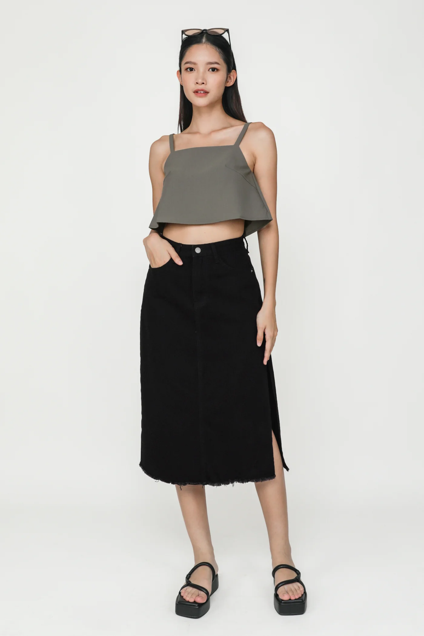 Zoey Basic Flare Crop Top - Image 4